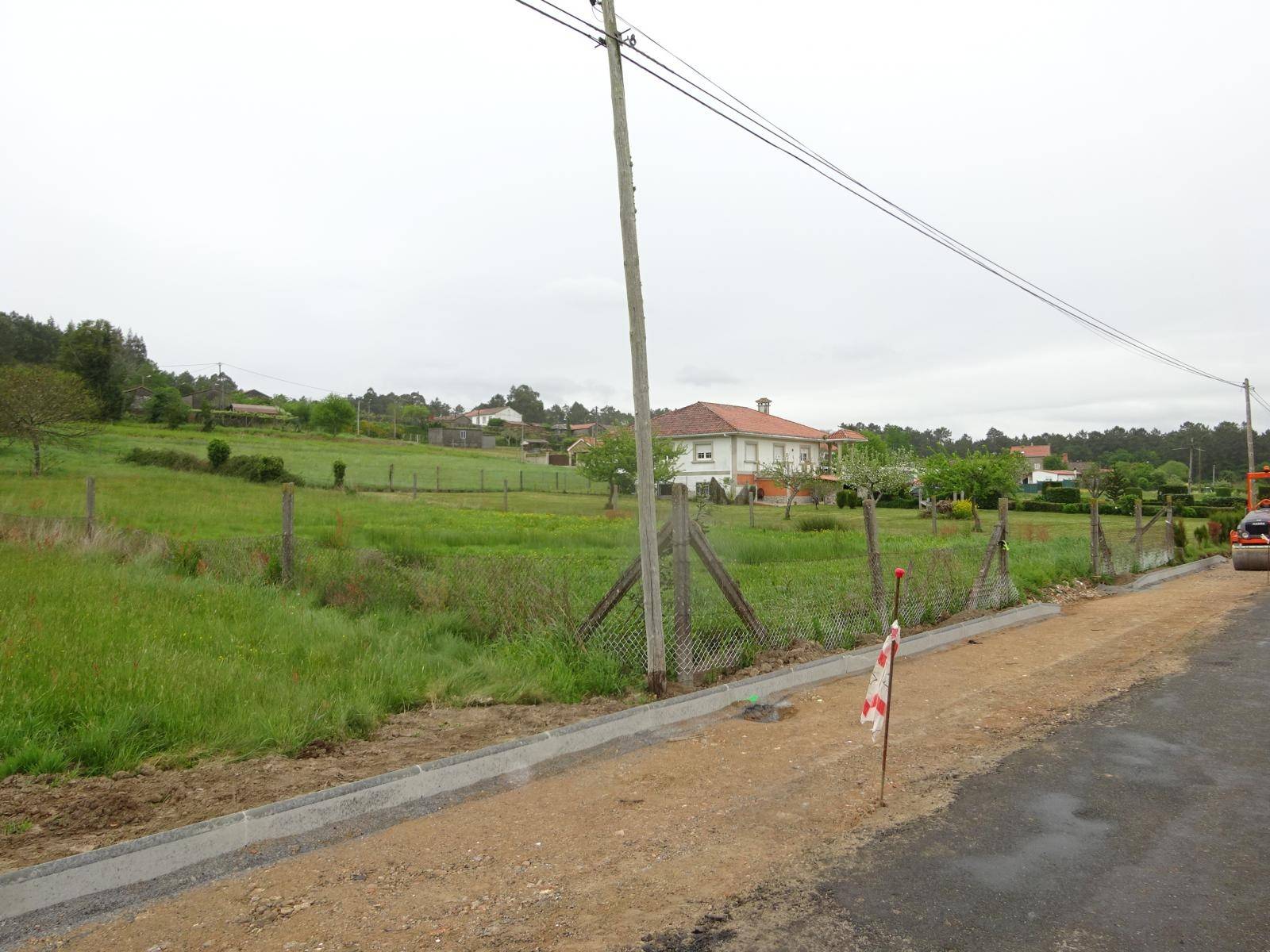 قطعة أرض للبيع في Brión