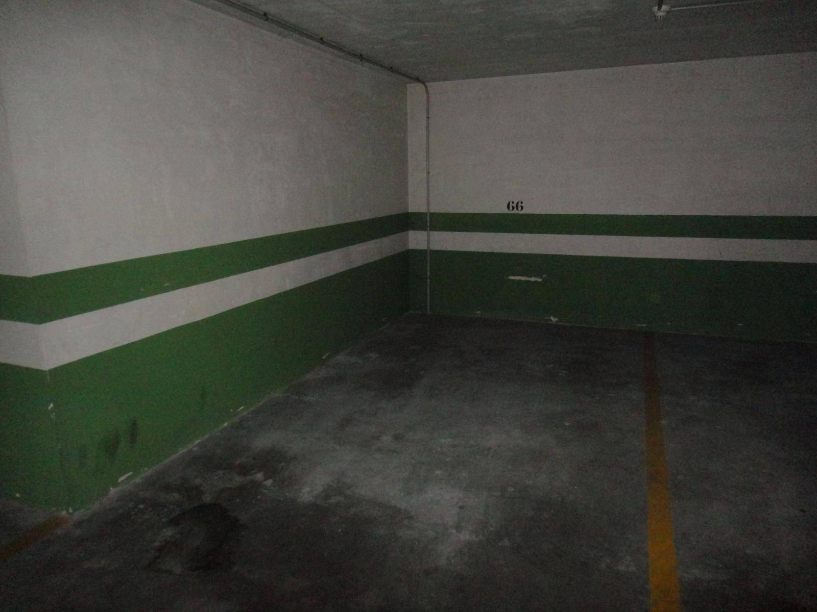 Garage for rent in Santiago de Compostela