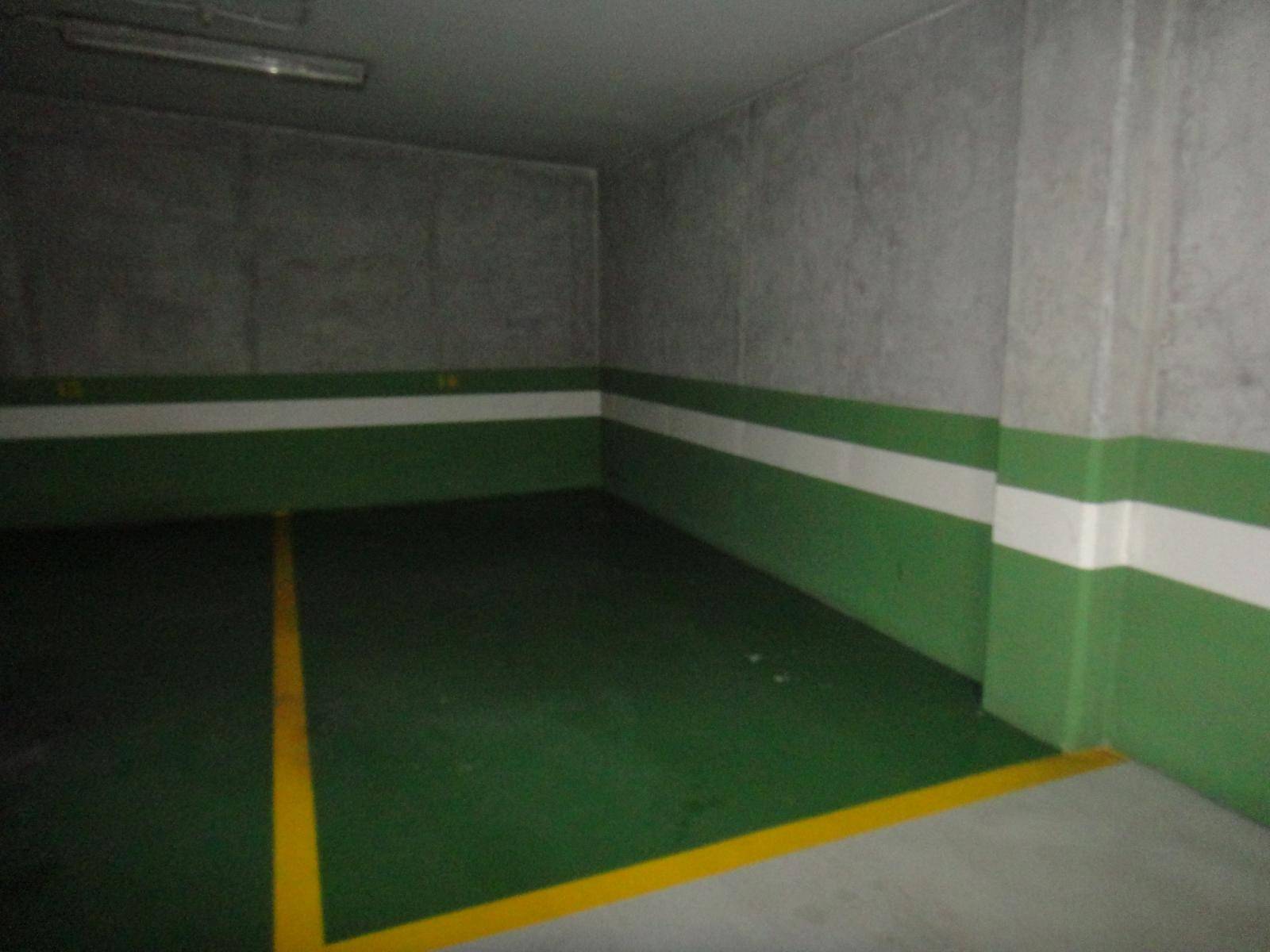 Garage for rent in Santiago de Compostela