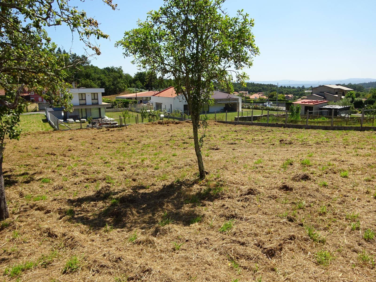 Building area for sale in Teo