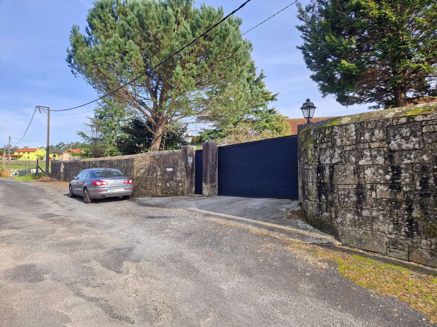 CASA ESPECTACULAR (SIN TERMINAR) ZONA DE BASTAVALES, BRION