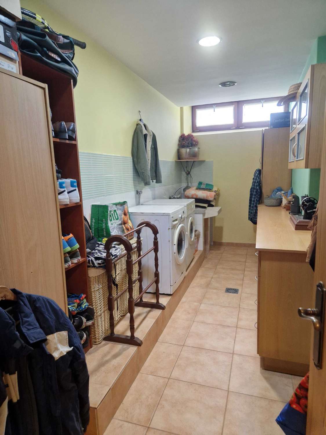 CASA ESPECTACULAR (SIN TERMINAR) ZONA DE BASTAVALES, BRION