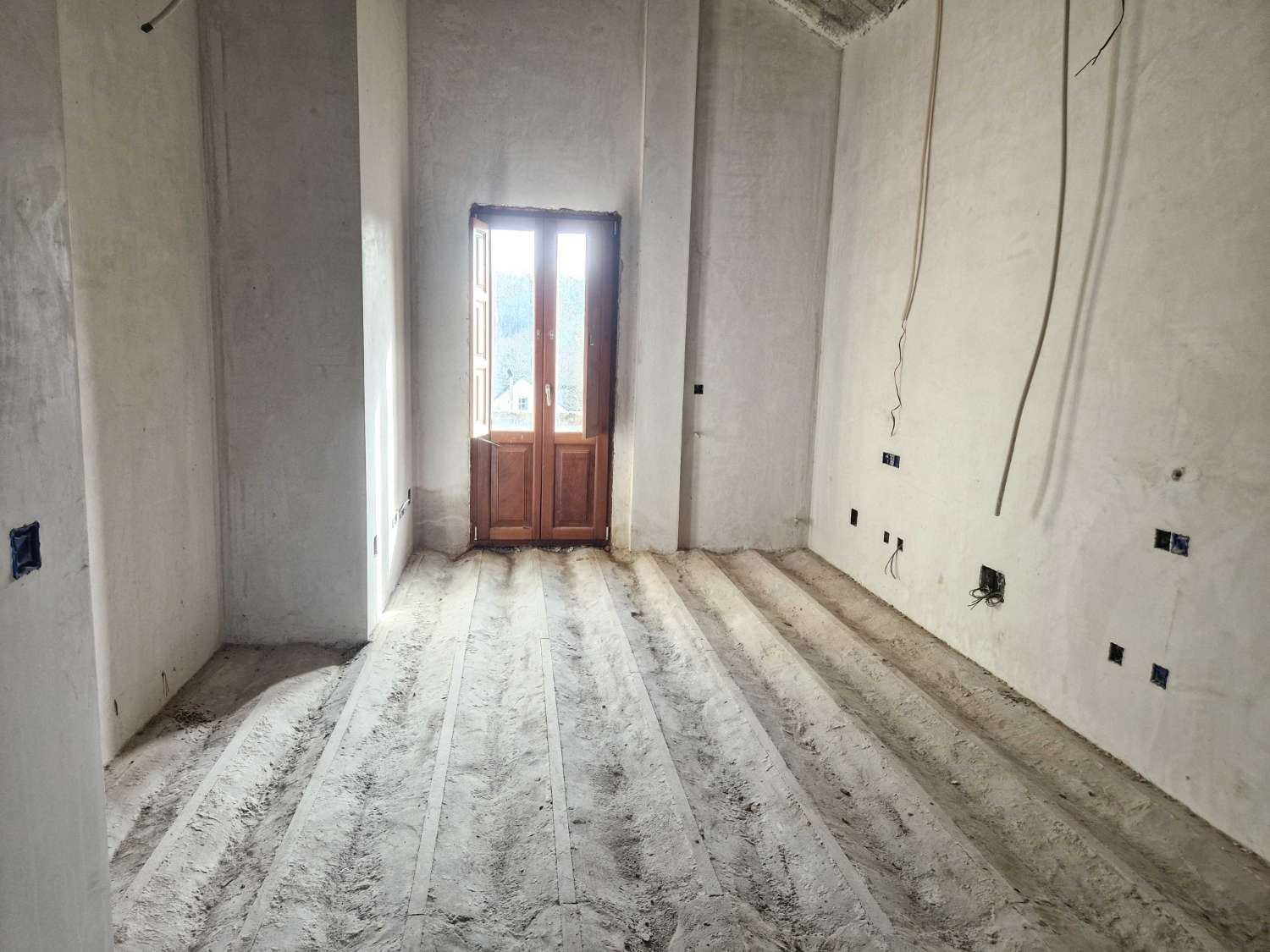 CASA ESPECTACULAR (SIN TERMINAR) ZONA DE BASTAVALES, BRION