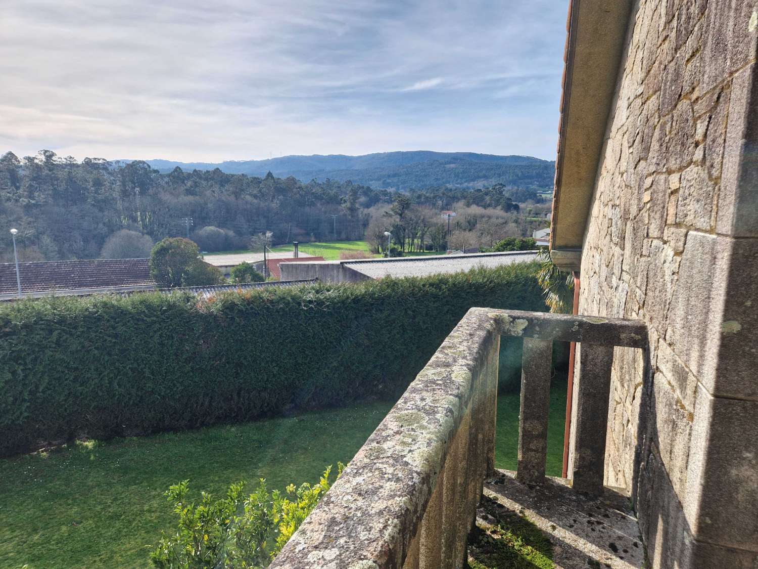 CASA ESPECTACULAR (SIN TERMINAR) ZONA DE BASTAVALES, BRION