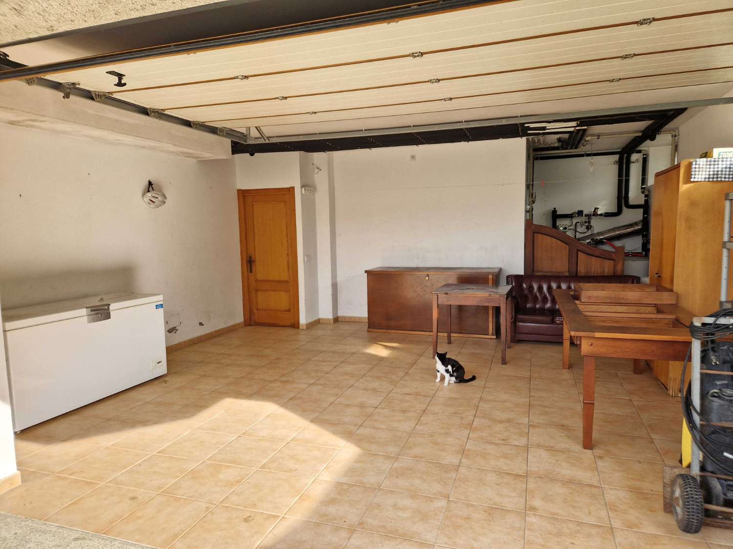 CASA ESPECTACULAR (SIN TERMINAR) ZONA DE BASTAVALES, BRION