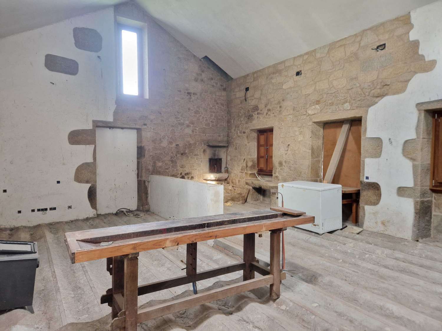 CASA ESPECTACULAR (SIN TERMINAR) ZONA DE BASTAVALES, BRION