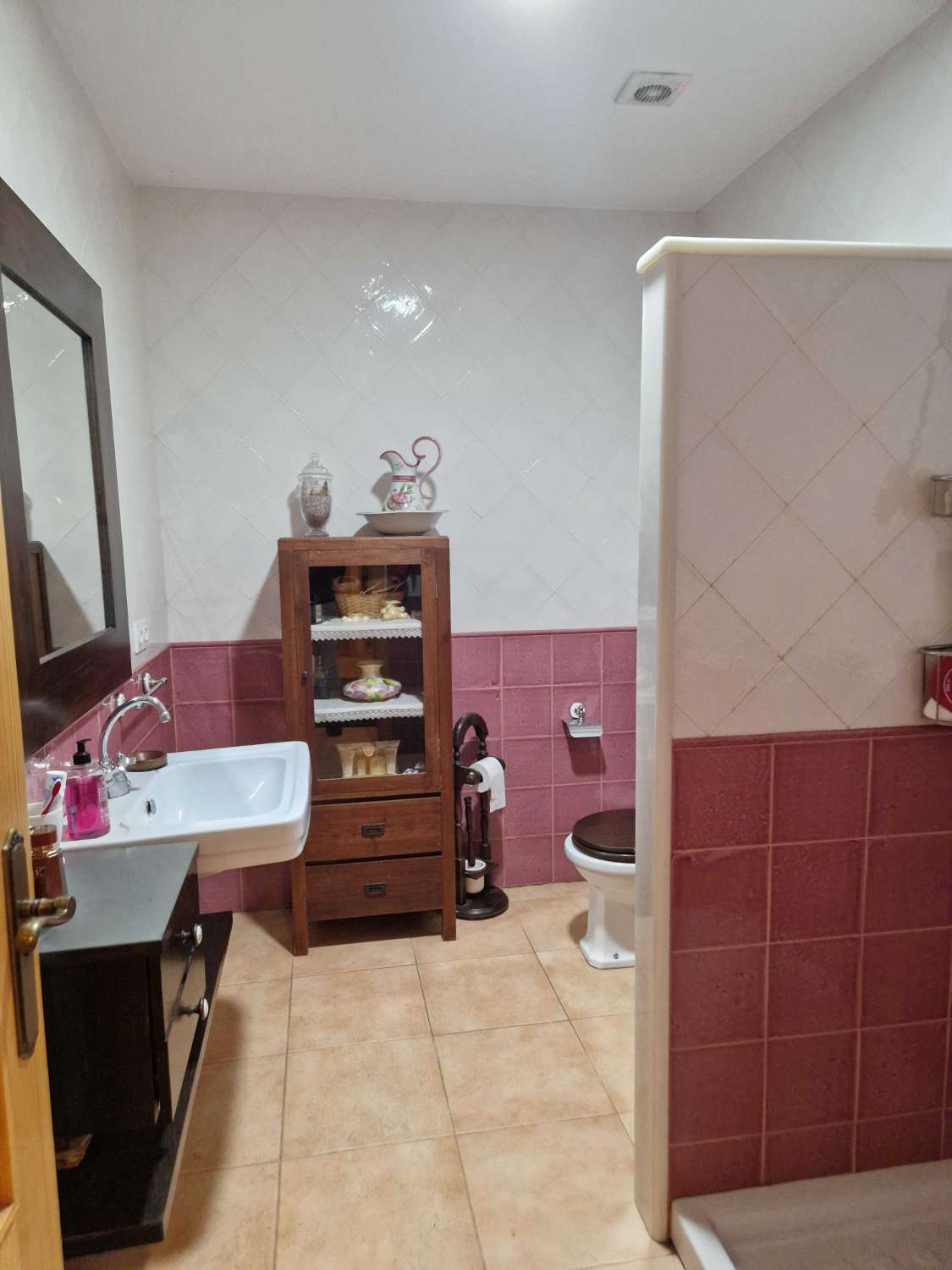 CASA ESPECTACULAR (SIN TERMINAR) ZONA DE BASTAVALES, BRION