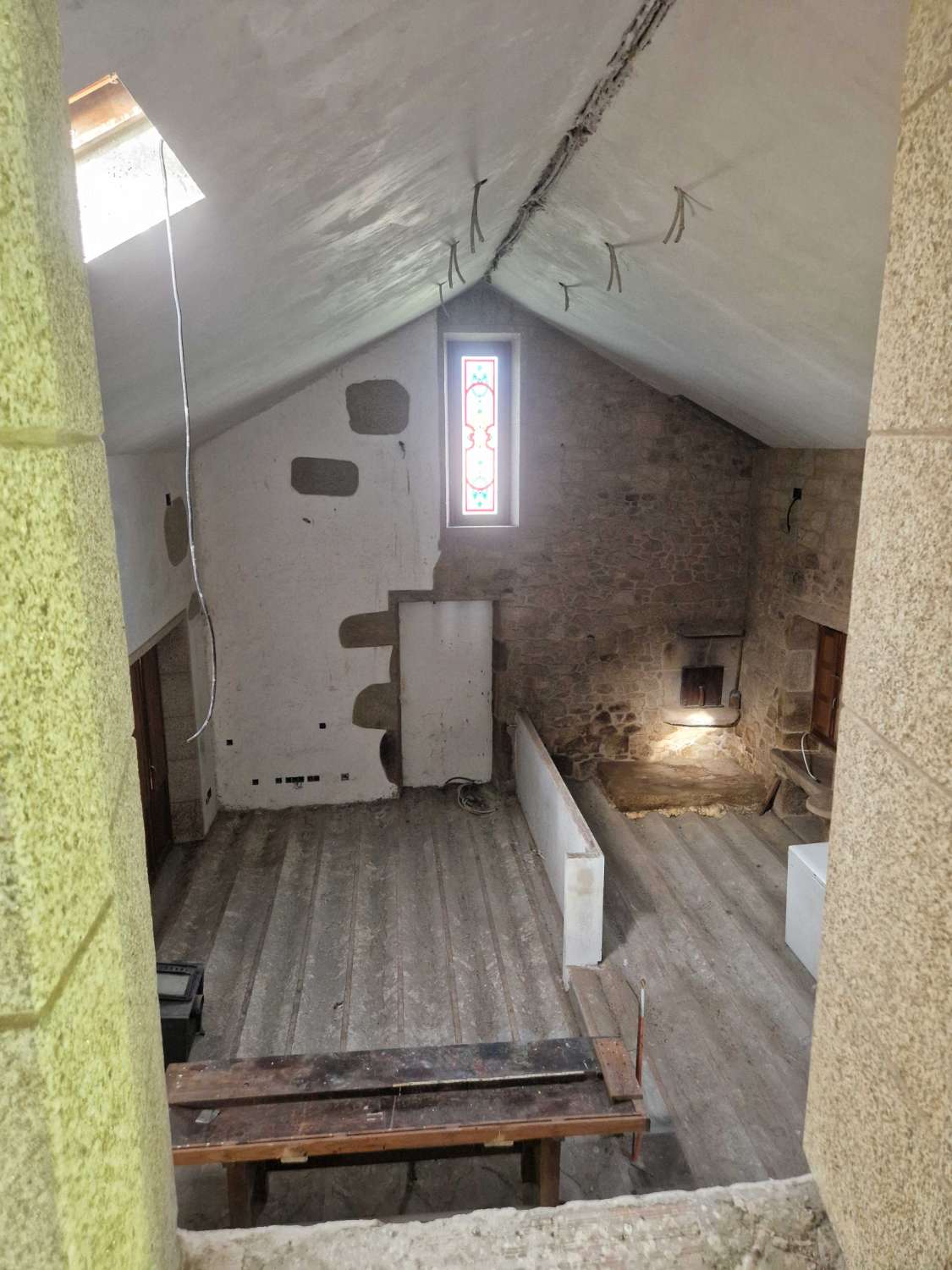 CASA ESPECTACULAR (SIN TERMINAR) ZONA DE BASTAVALES, BRION