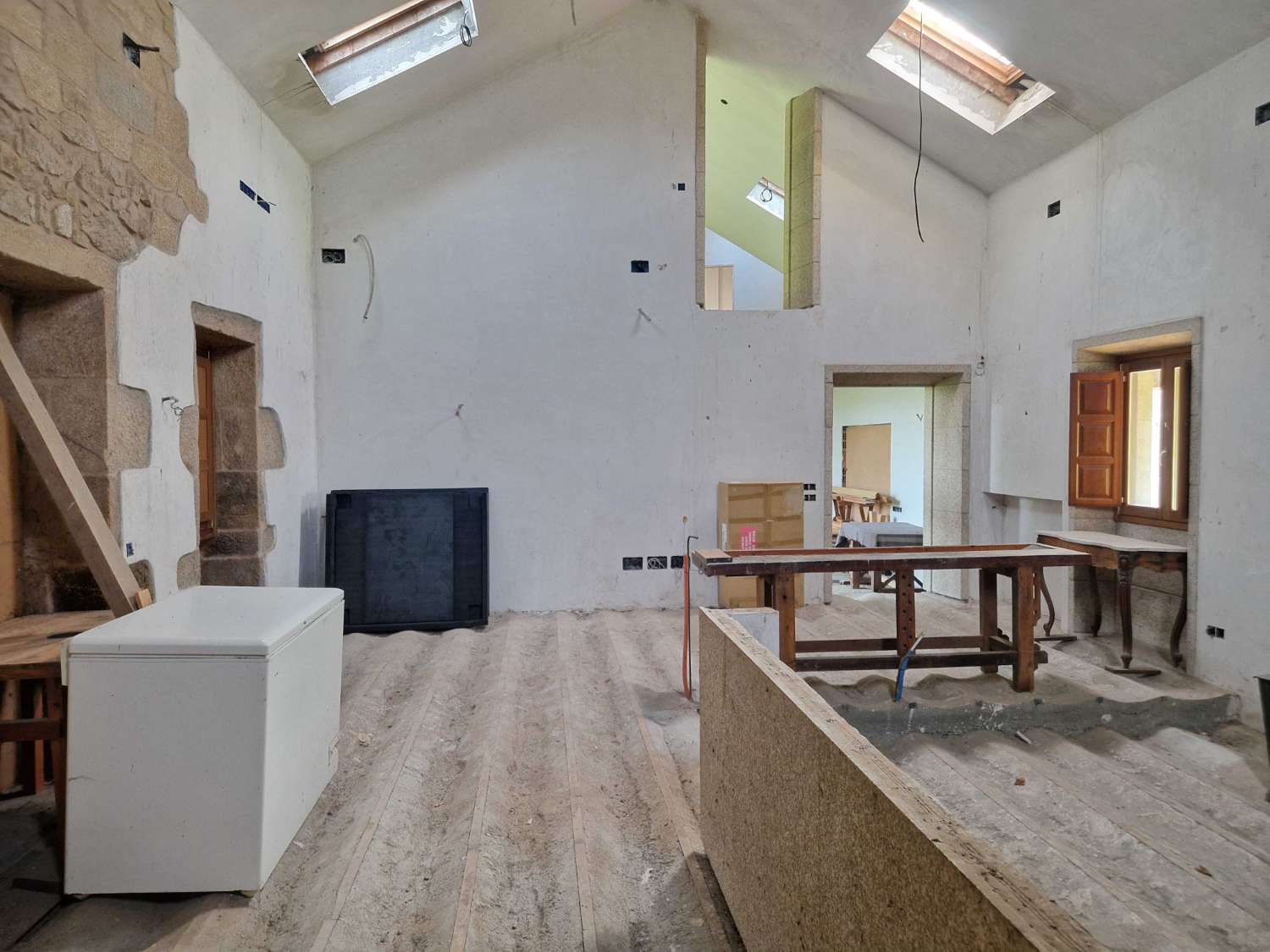 CASA ESPECTACULAR (SIN TERMINAR) ZONA DE BASTAVALES, BRION