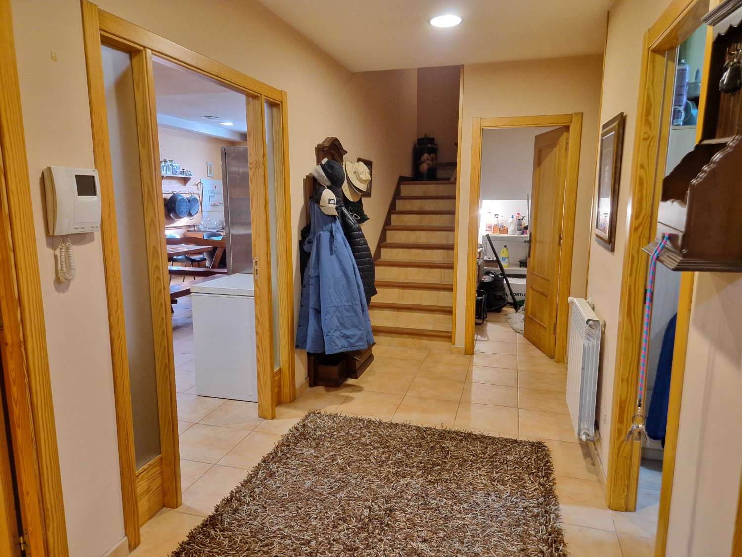 CASA ESPECTACULAR (SIN TERMINAR) ZONA DE BASTAVALES, BRION