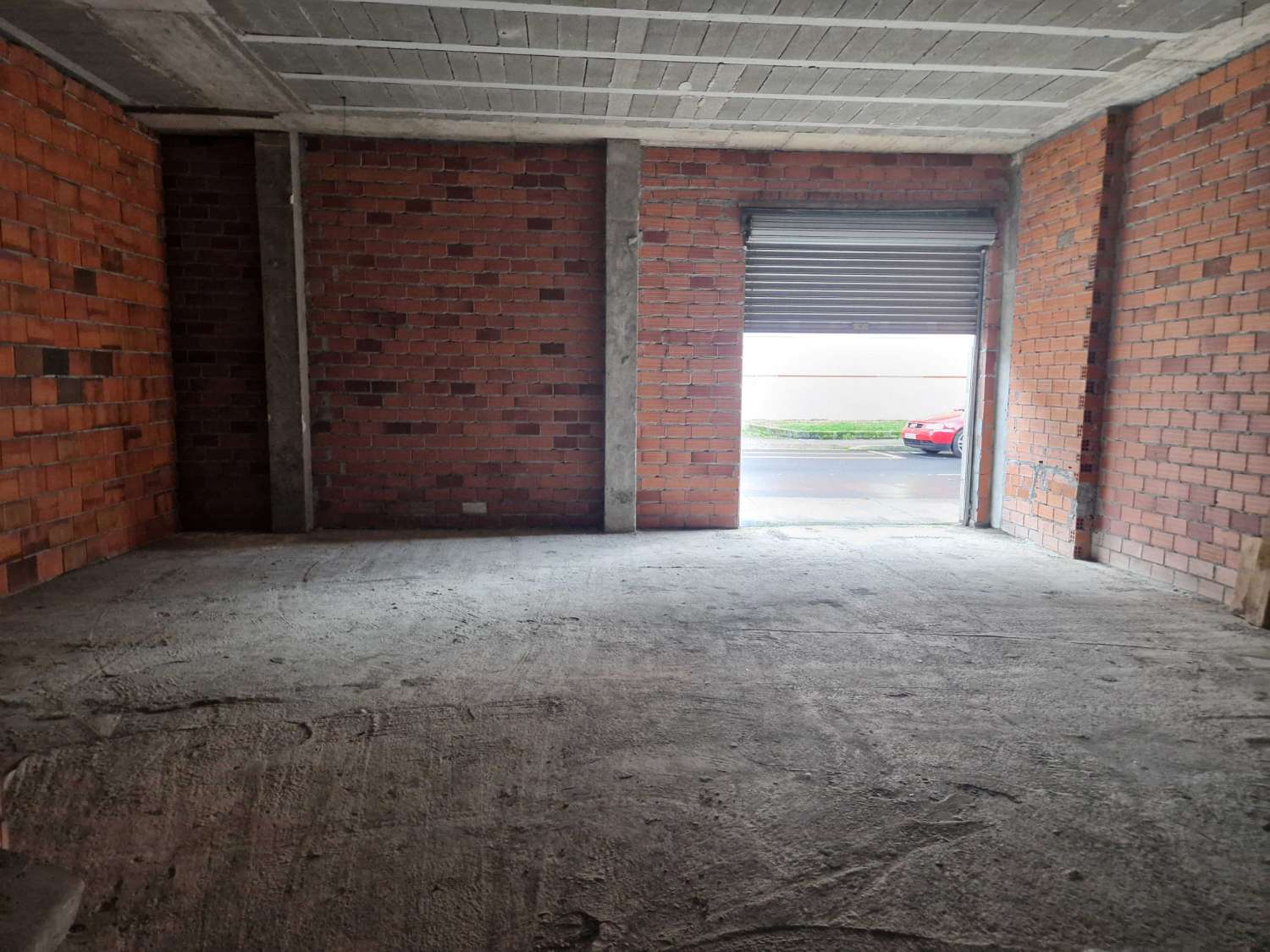 ALQUILER DE LOCAL EN BERTAMIRANS