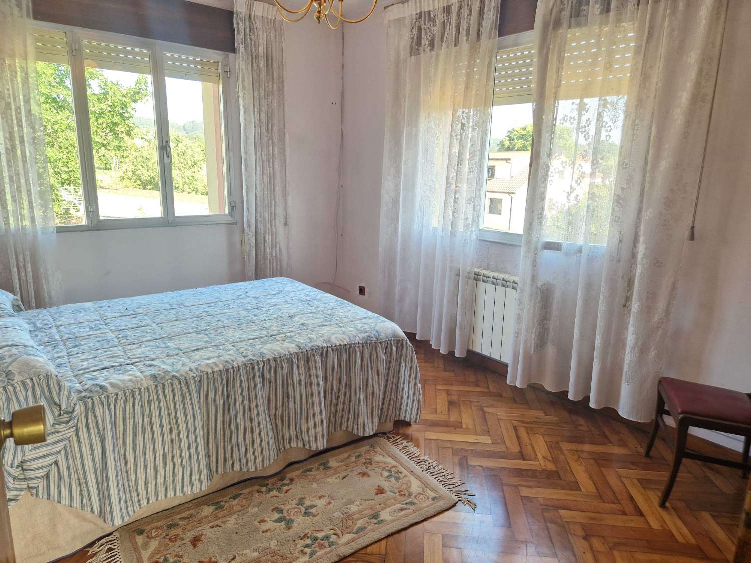 CASA INDEPENDIENTE CON FINCA CERRADA Y ALMACEN EN AMES