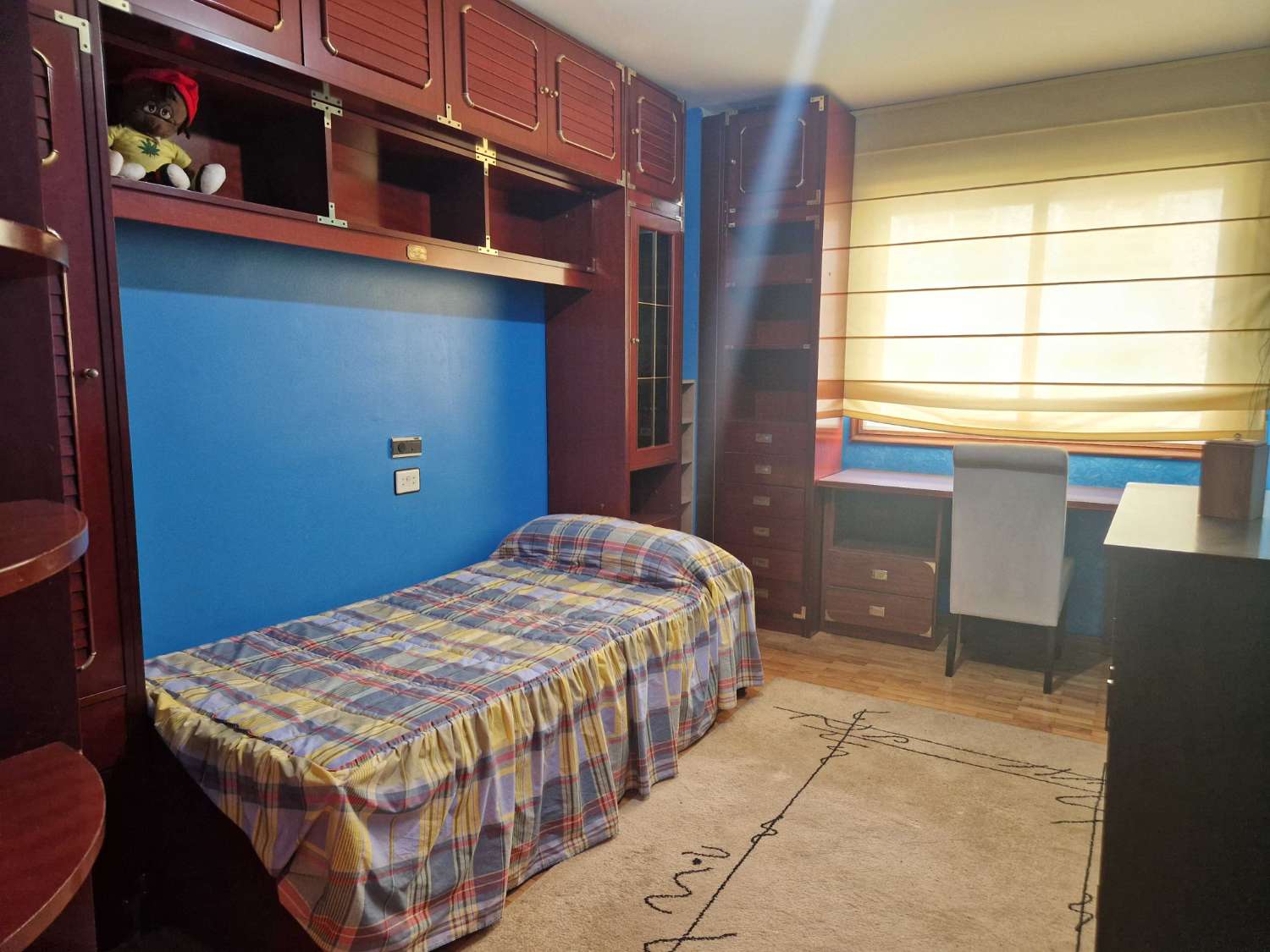 PISO AMPLIO EN EL CENTRO DE VILAGARCIA DE AROUSA