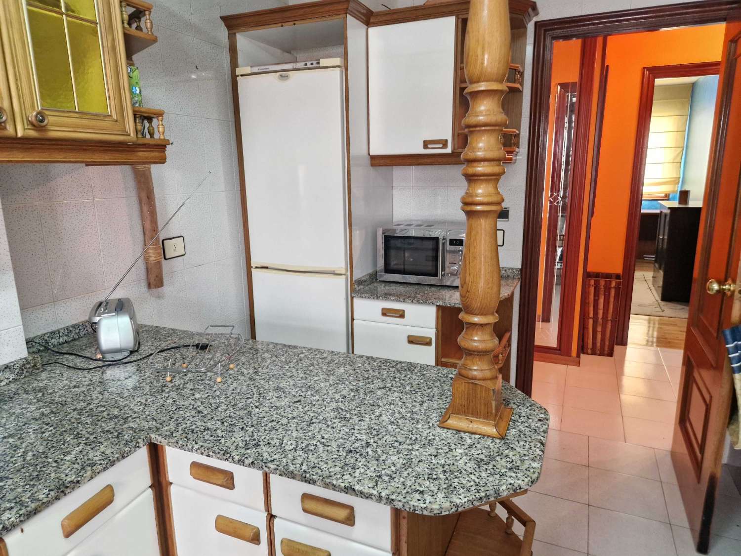 PISO AMPLIO EN EL CENTRO DE VILAGARCIA DE AROUSA