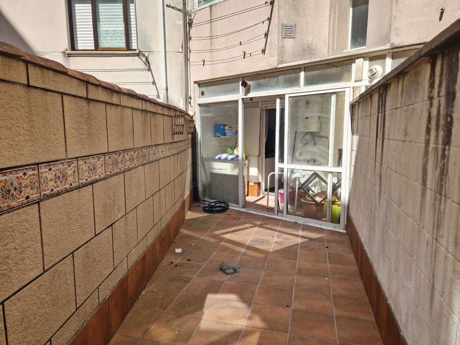 PISO AMPLIO EN EL CENTRO DE VILAGARCIA DE AROUSA