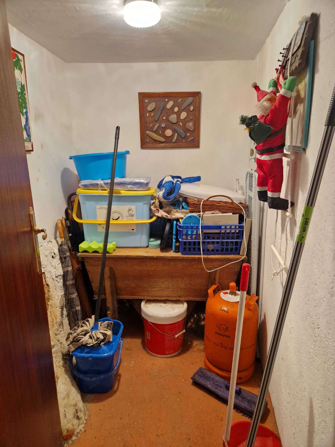 CASA PEQUEÑA CON PARCELA APARTE EN ZONA DE BASTAVALES, BRION