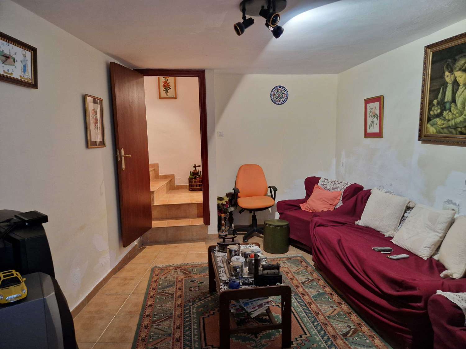 CASA PEQUEÑA CON PARCELA APARTE EN ZONA DE BASTAVALES, BRION