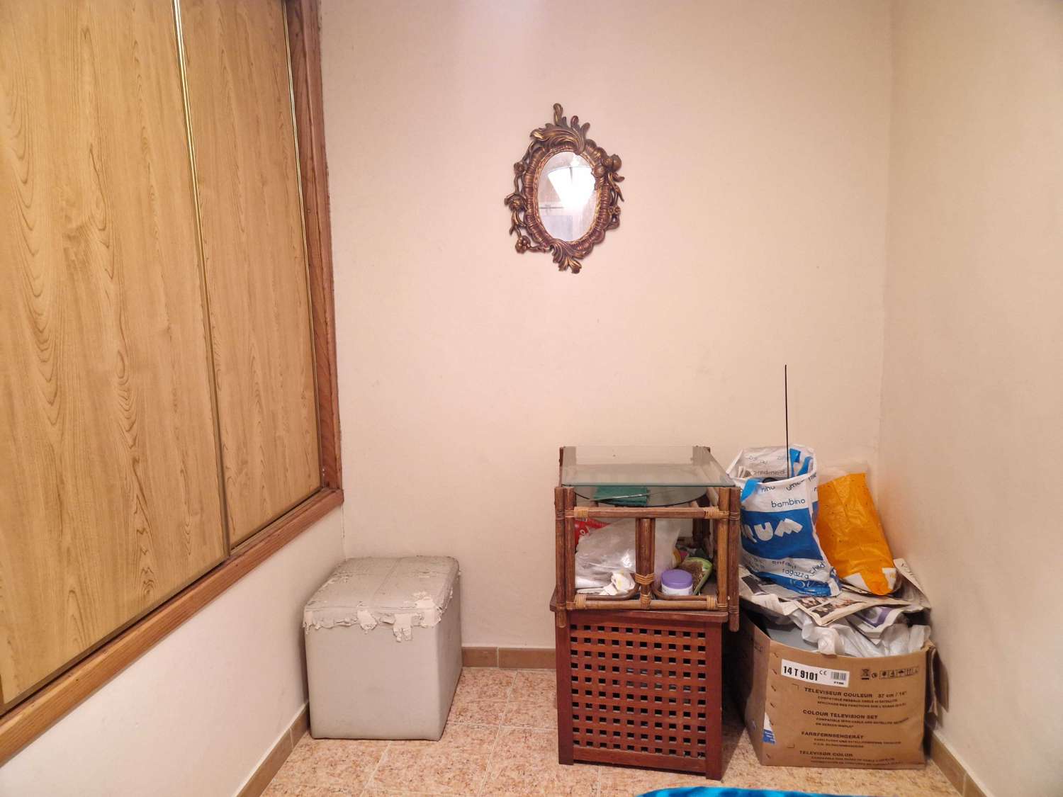 CASA PEQUEÑA CON PARCELA APARTE EN ZONA DE BASTAVALES, BRION