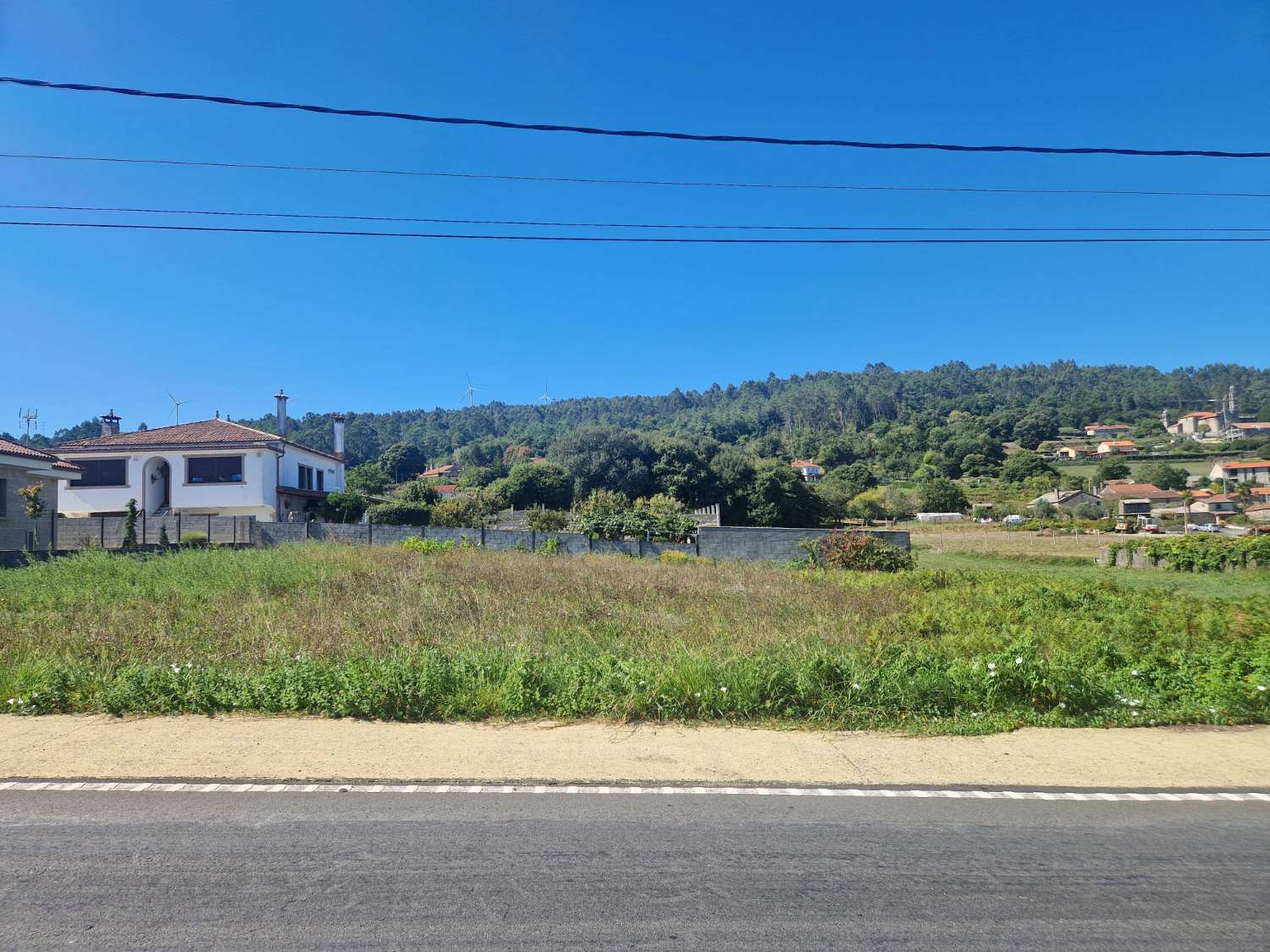 FINCA EDIFICABLE EN BASTAVALES, BRION