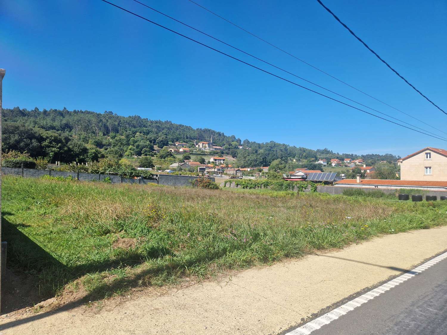 FINCA EDIFICABLE EN BASTAVALES, BRION