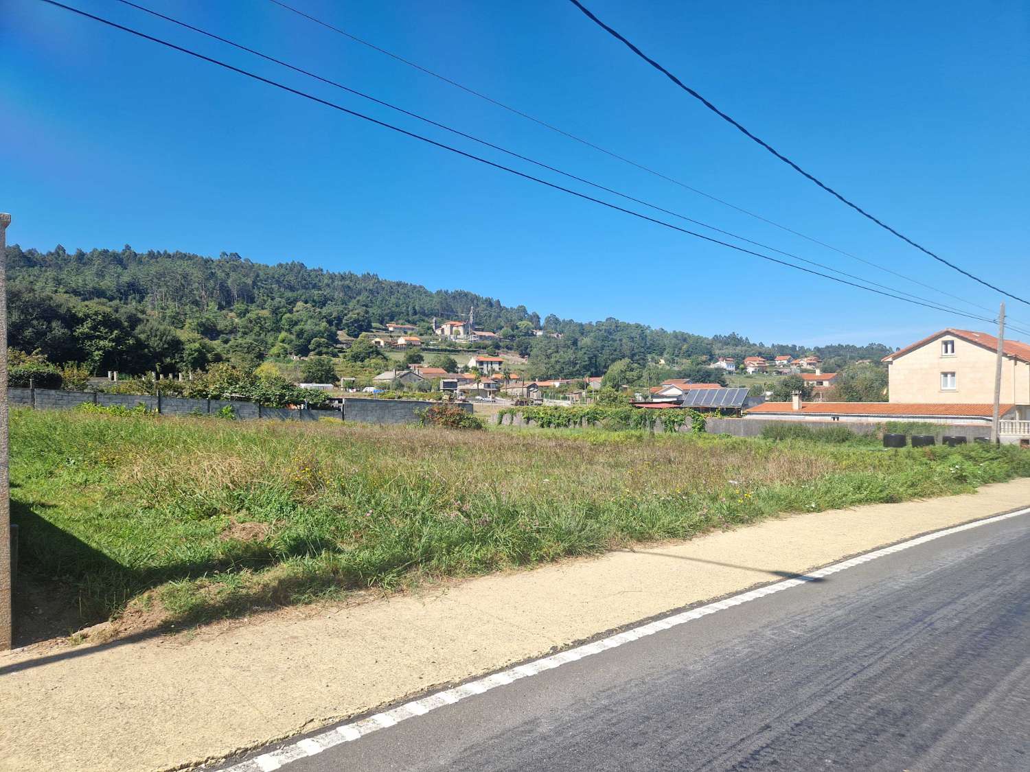 FINCA EDIFICABLE EN BASTAVALES, BRION