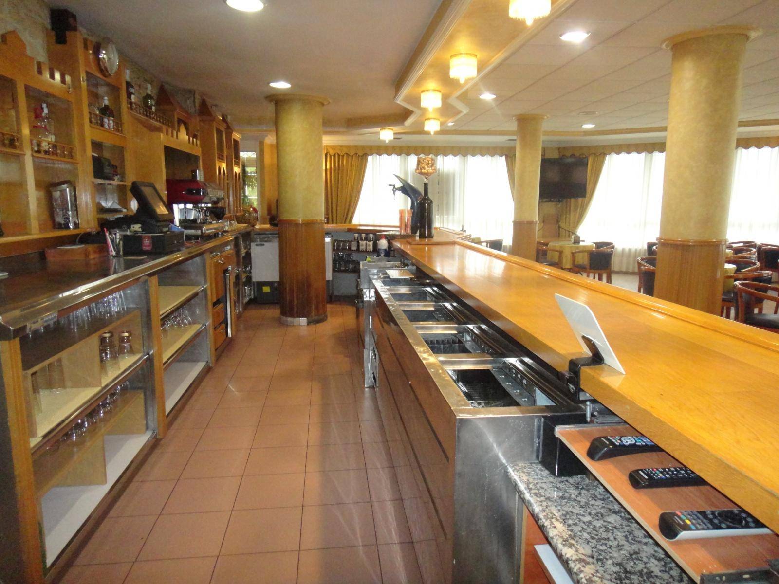 Business local for sale in Muros