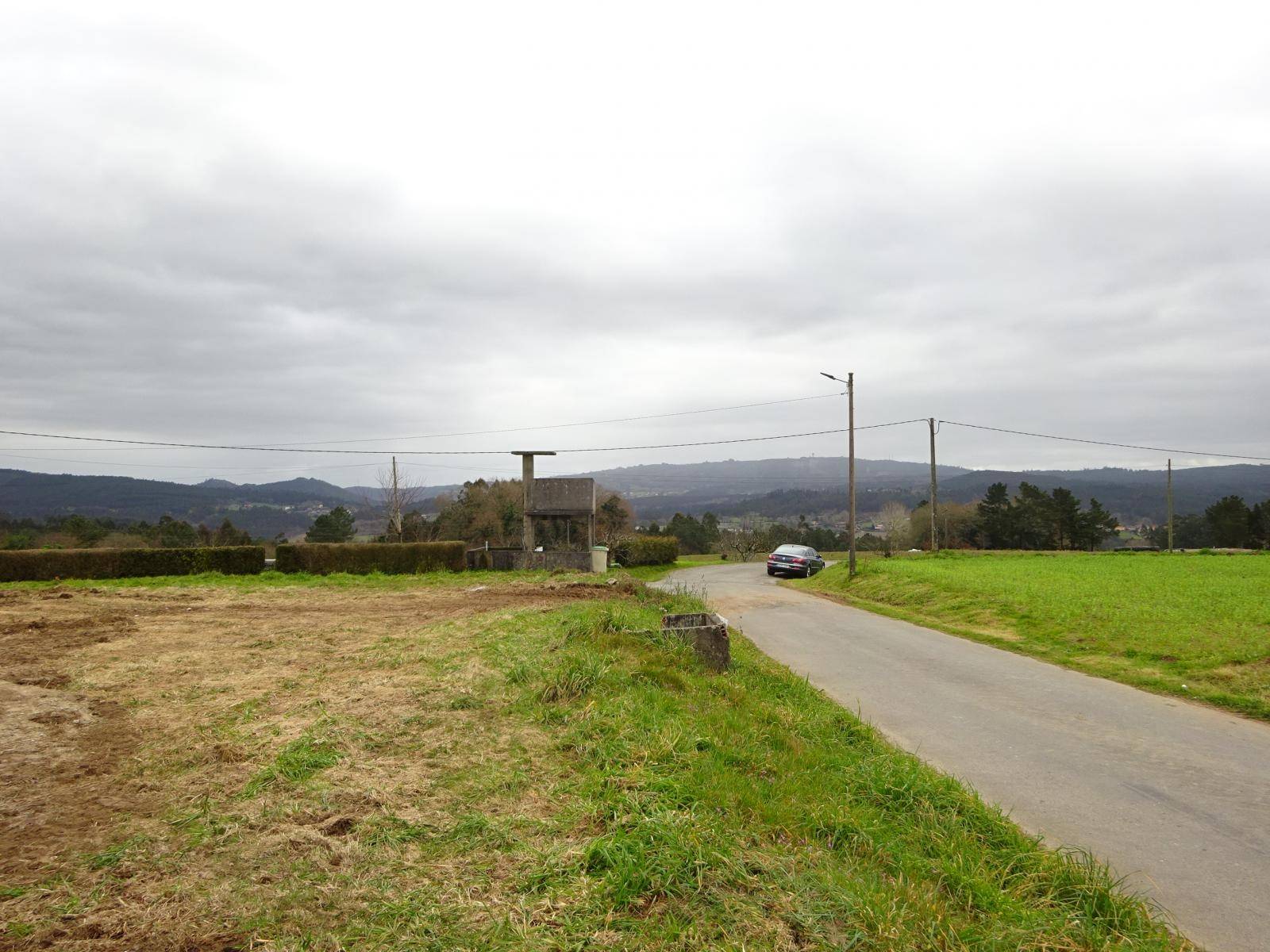 FINCA DIVIDIDA EN 2 PARCELAS ZONA DE TROITOSENDE, A BAÑA