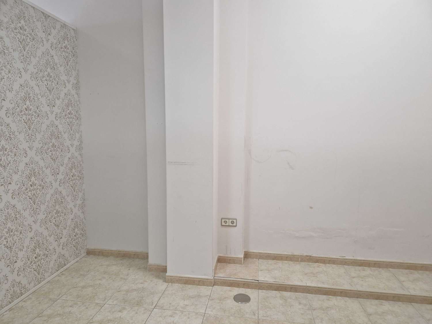 Local en aluguer en Ames