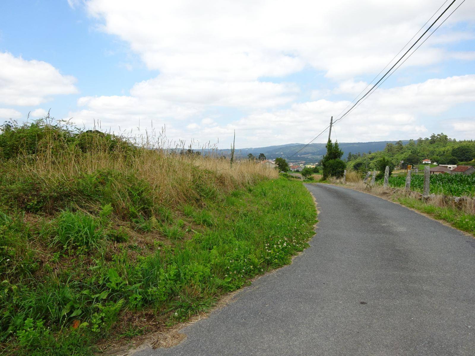 FINCA AMPLIA Y SOLEADA EN ZONA DE ONS, BRION