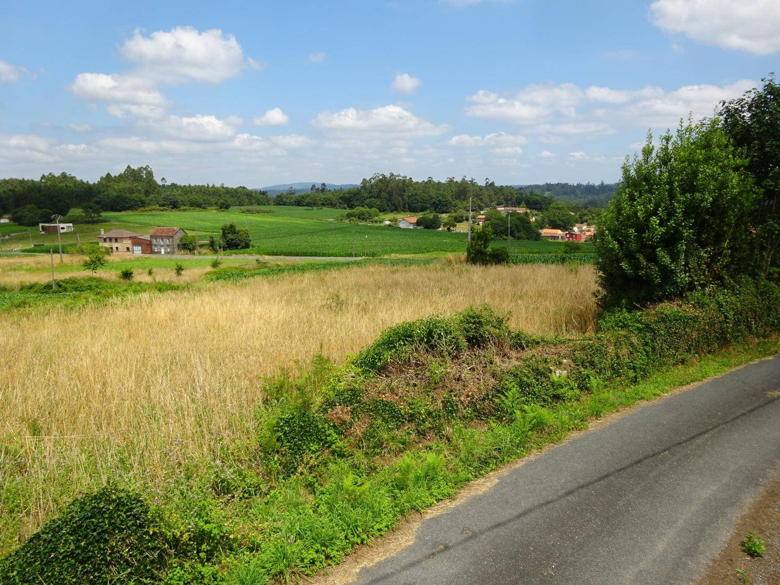 Building area for sale in Brión