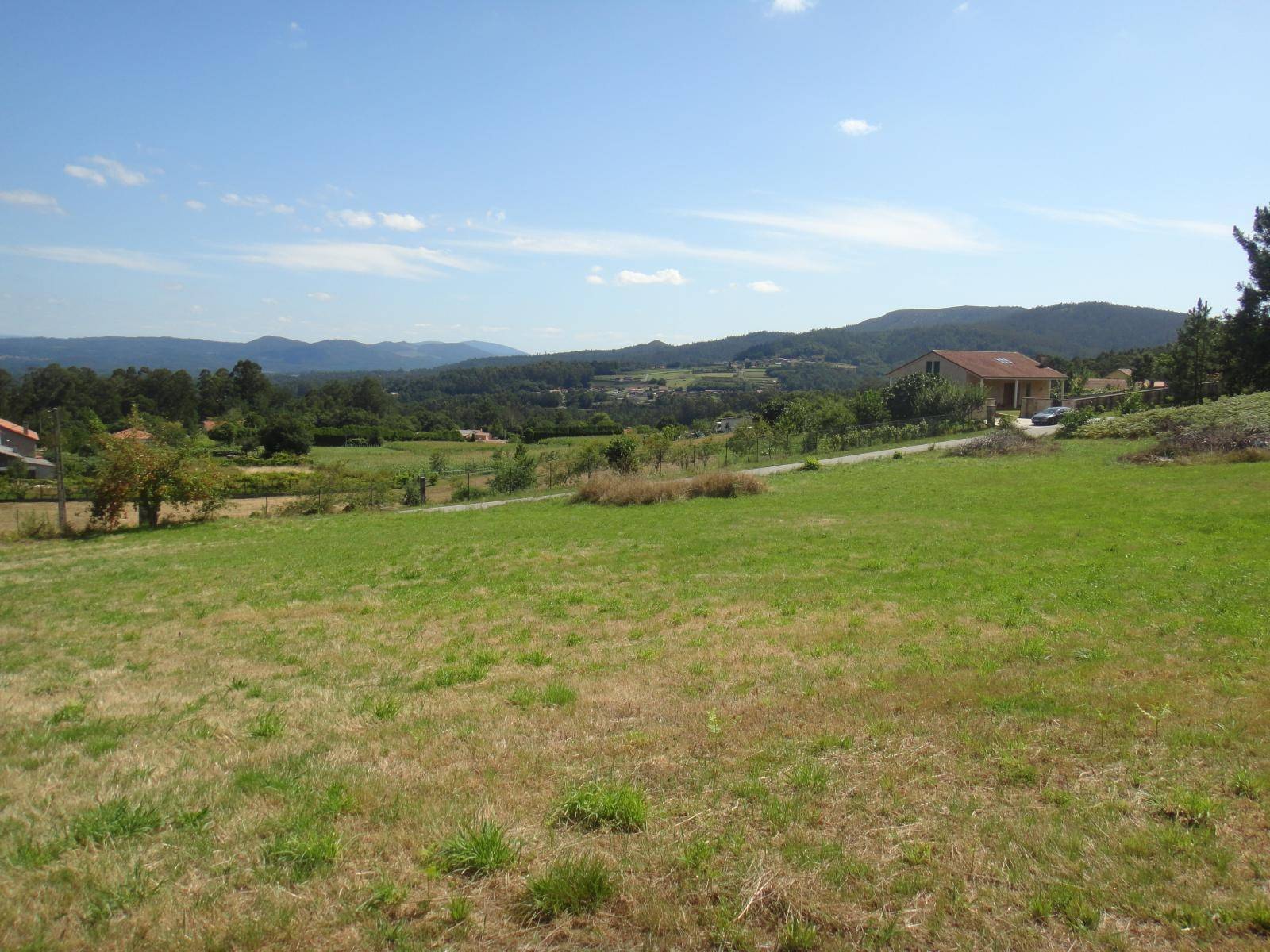 FINCA EDIFICABLE CON PRECIOSAS VISTAS, ZONA DE GRONZO, BRION