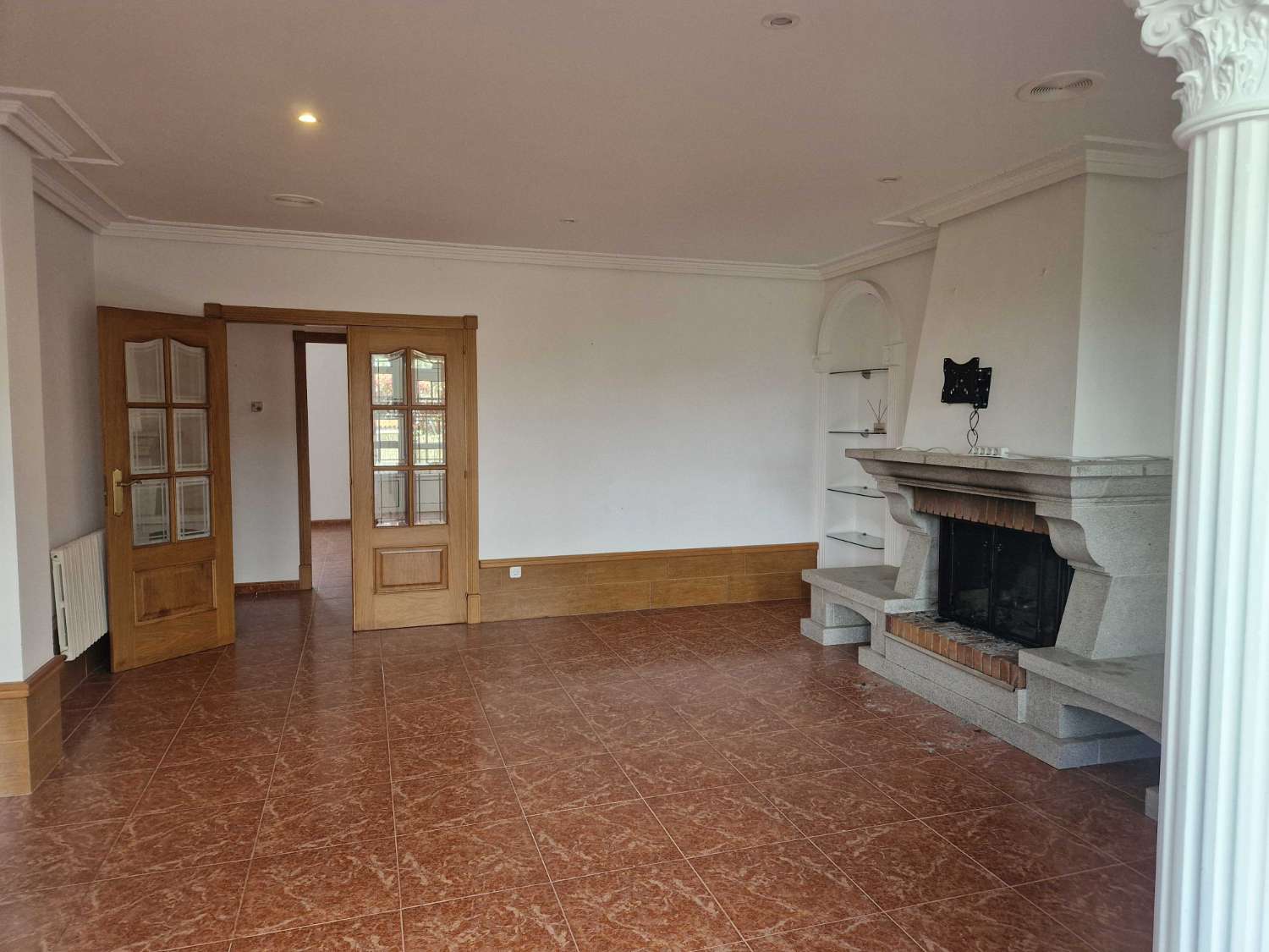 House for rent in Brión