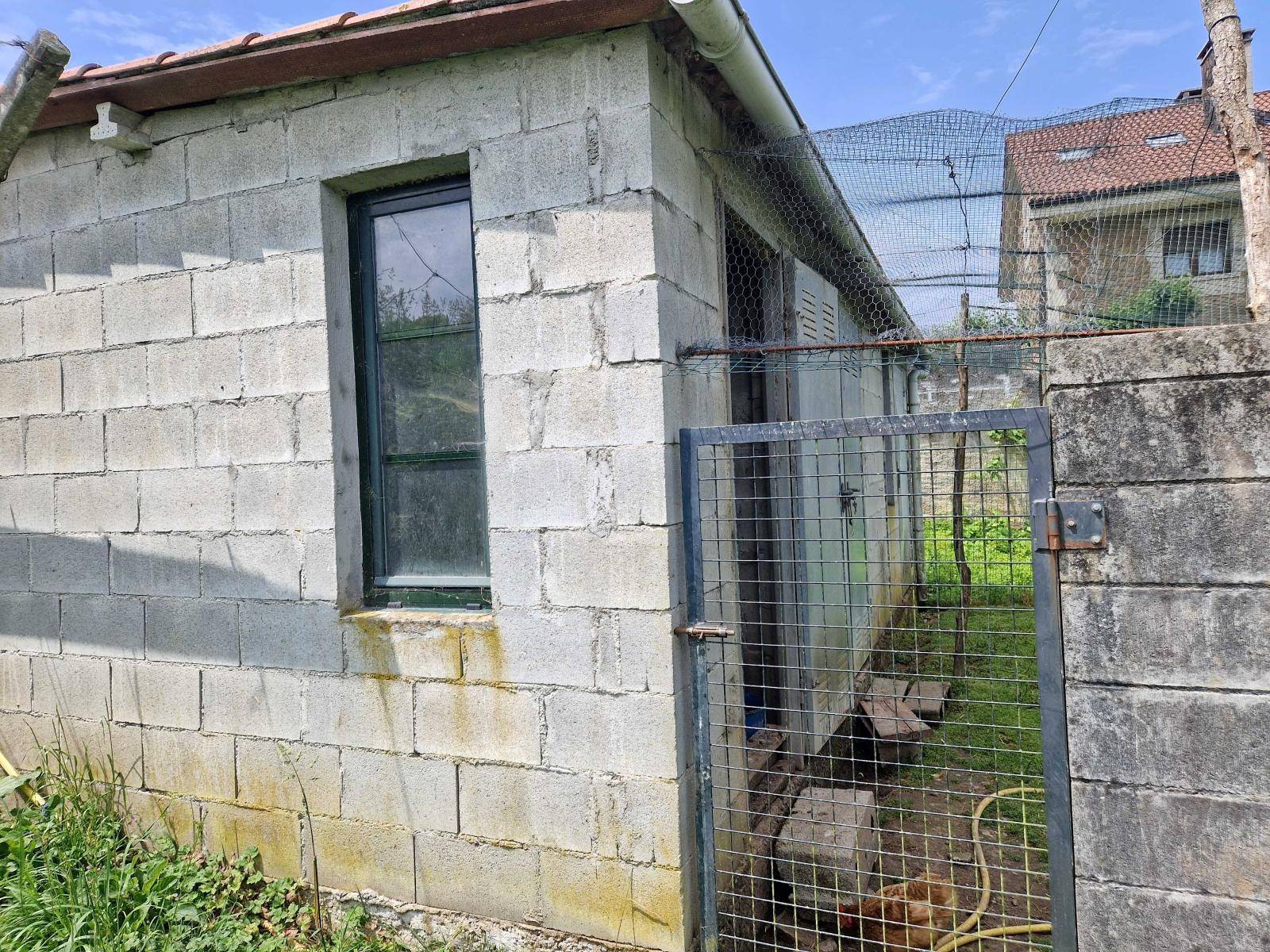 CASA INDEPENDIENTE CON TERRENO ZONA DE CALO, TEO