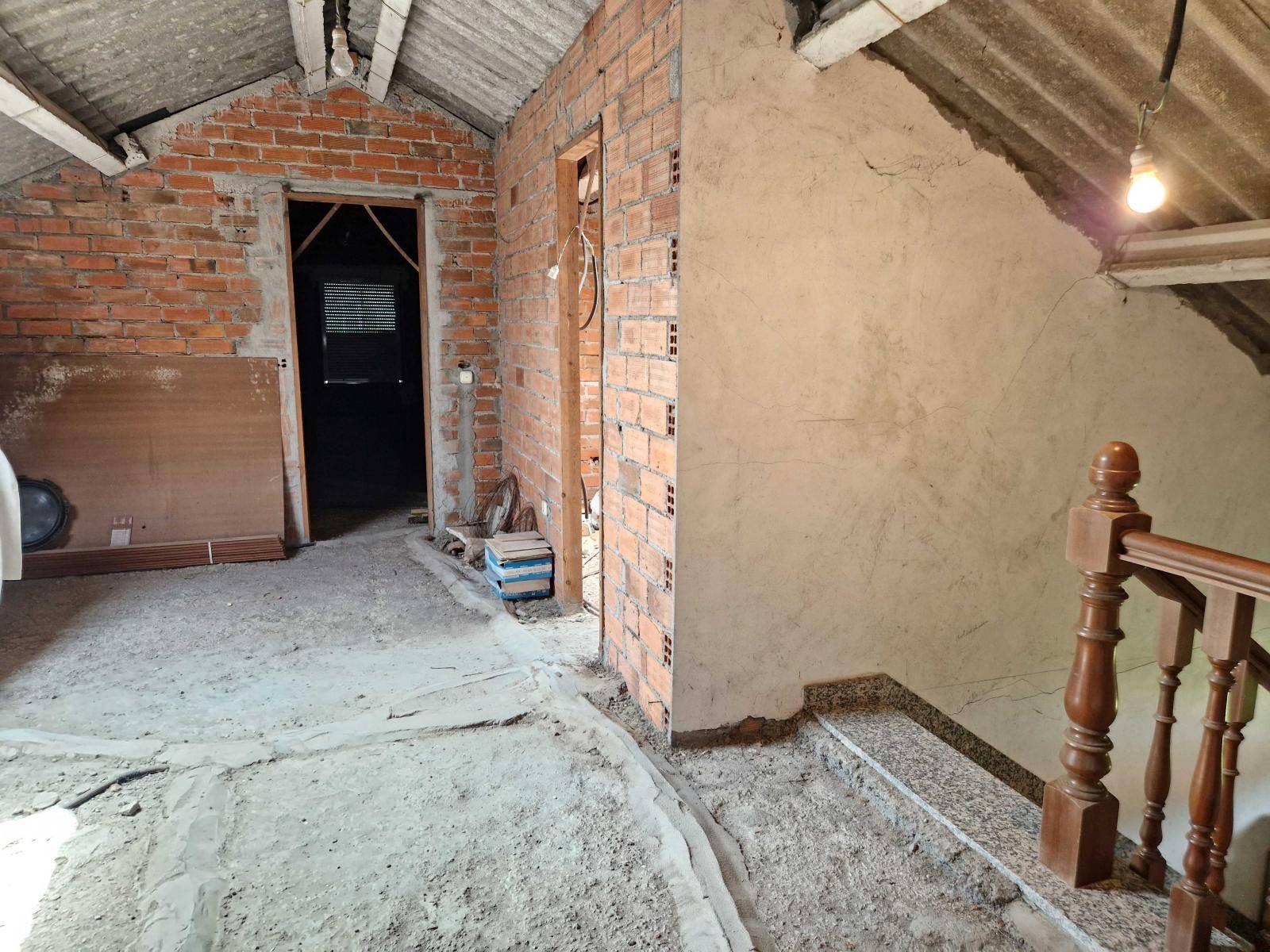 CASA INDEPENDIENTE CON TERRENO ZONA DE CALO, TEO