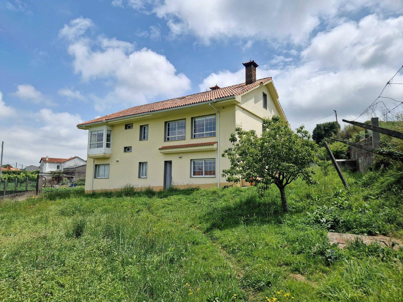 CASA INDEPENDIENTE CON TERRENO ZONA DE CALO, TEO