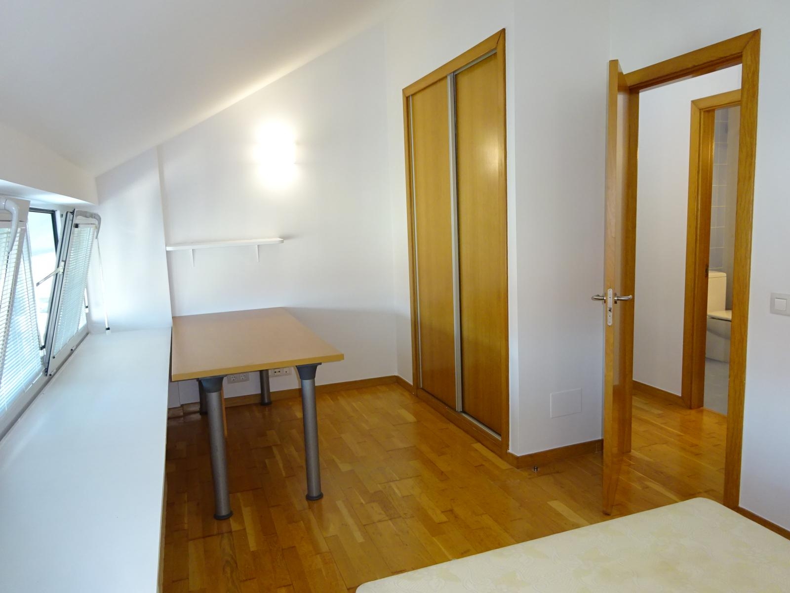 ATICO IMPECABLE EN EL CENTRO DE BERTAMIRANS