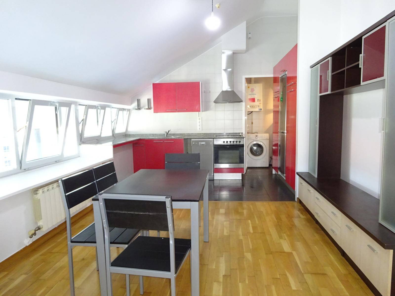 ATICO IMPECABLE EN EL CENTRO DE BERTAMIRANS