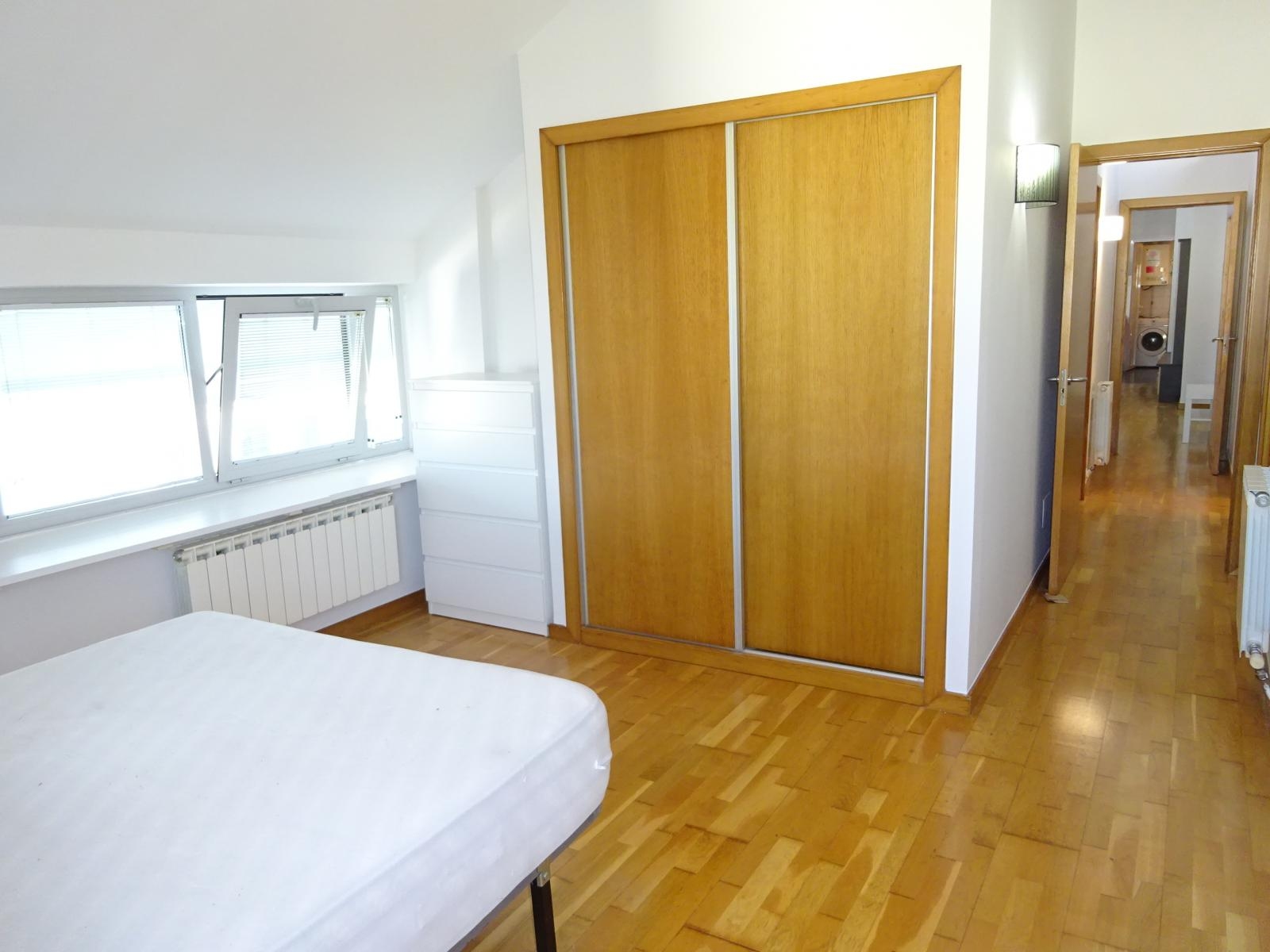 ATICO IMPECABLE EN EL CENTRO DE BERTAMIRANS