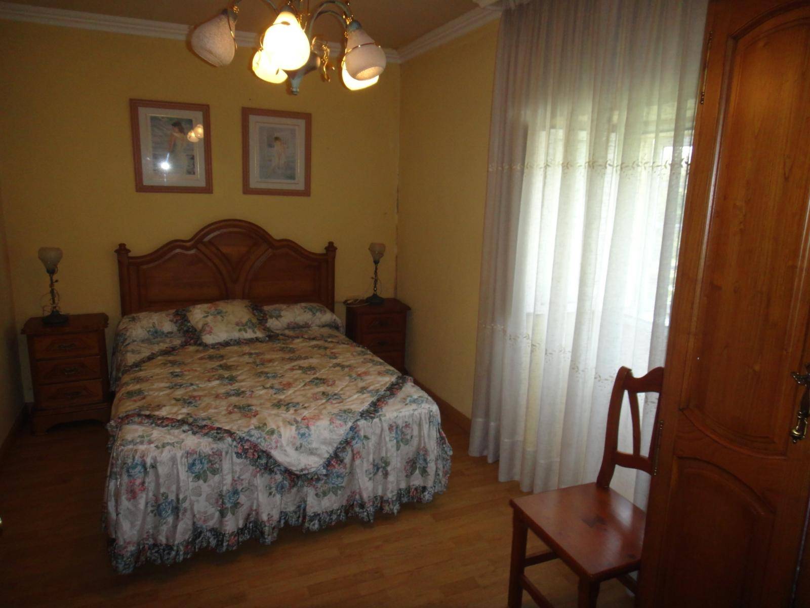 CASA DE PIEDRA CON TERRENO AL LADO DE SANTIAGO
