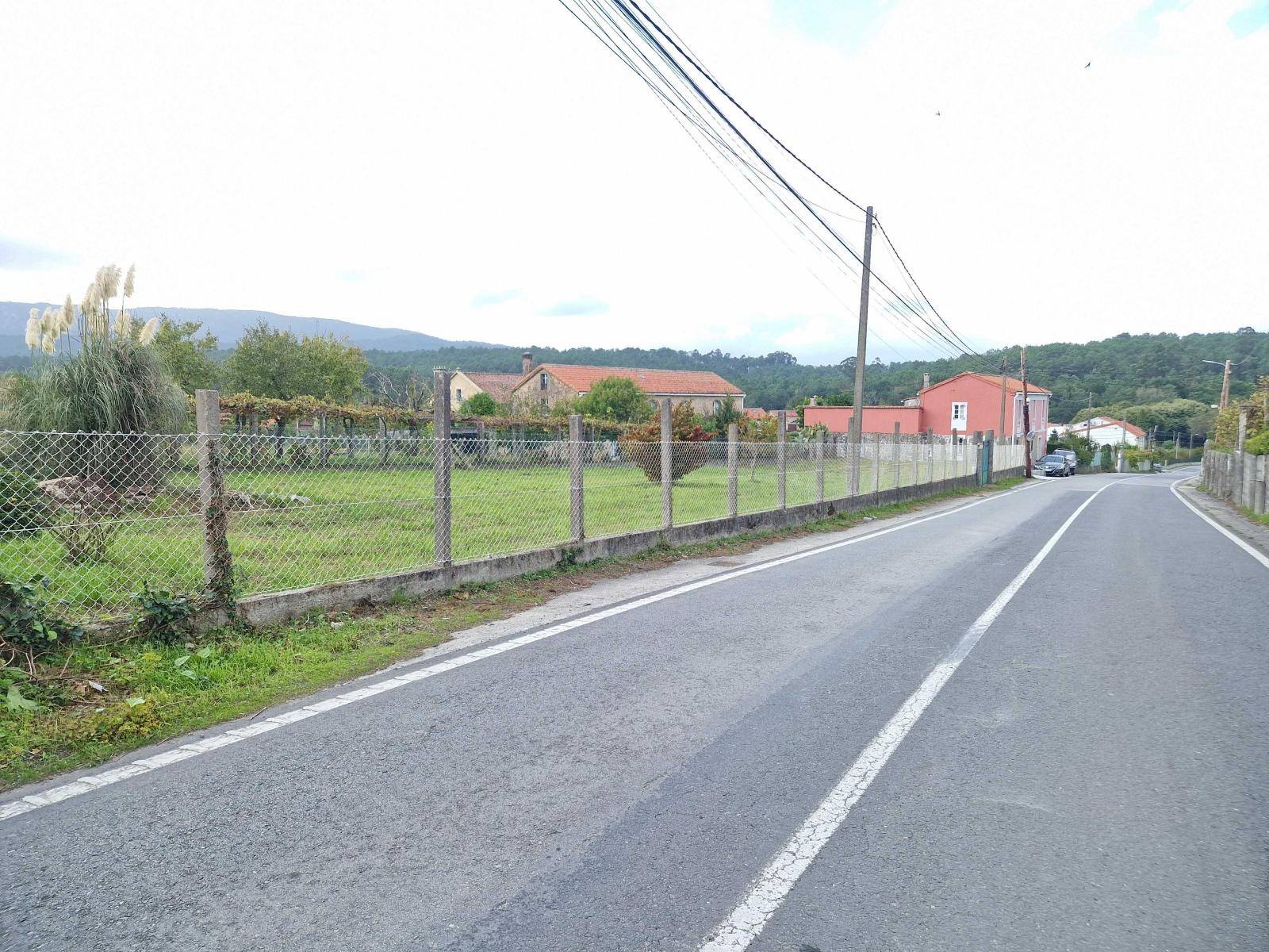 FINCA TODA CERRADA EN ZONA DE RIBASAR, ROIS