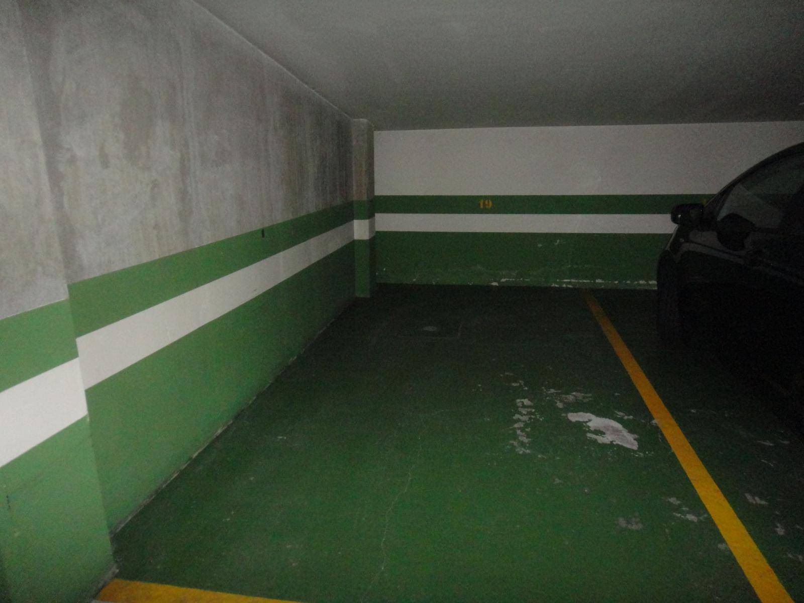 Garage for rent in Santiago de Compostela