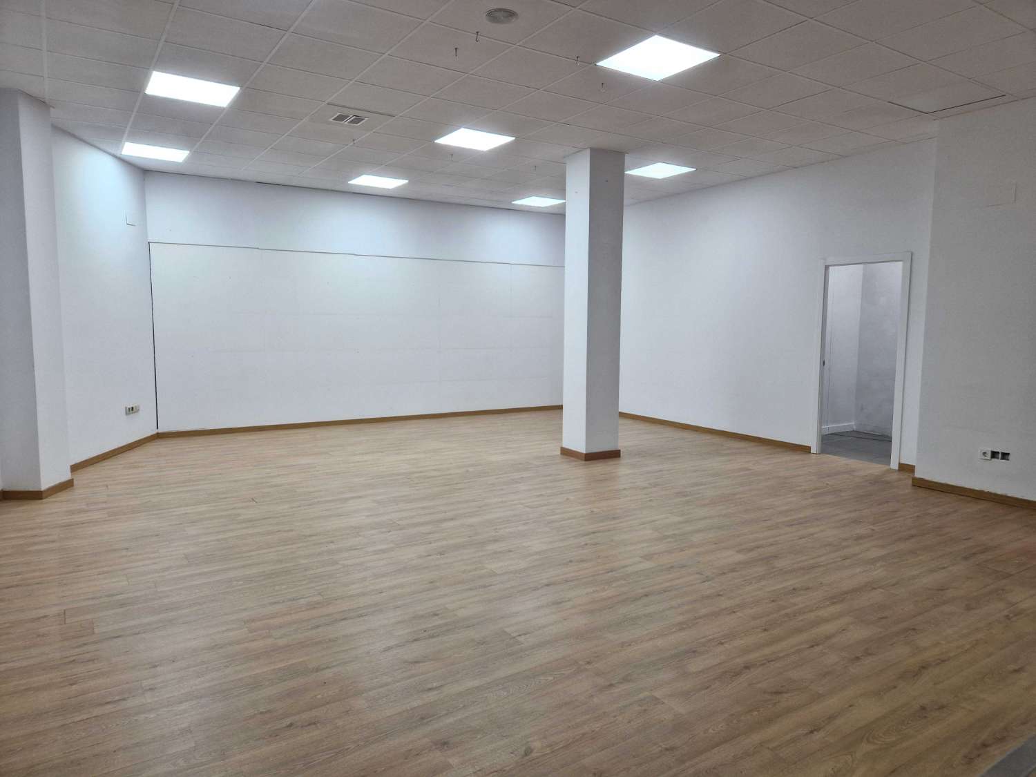Business local for rent in Ames