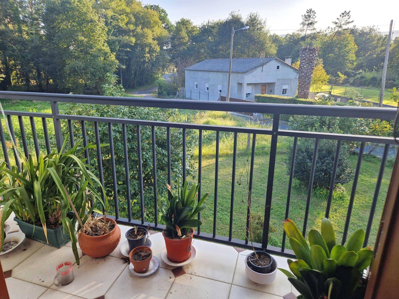 Hus till salu i Brión