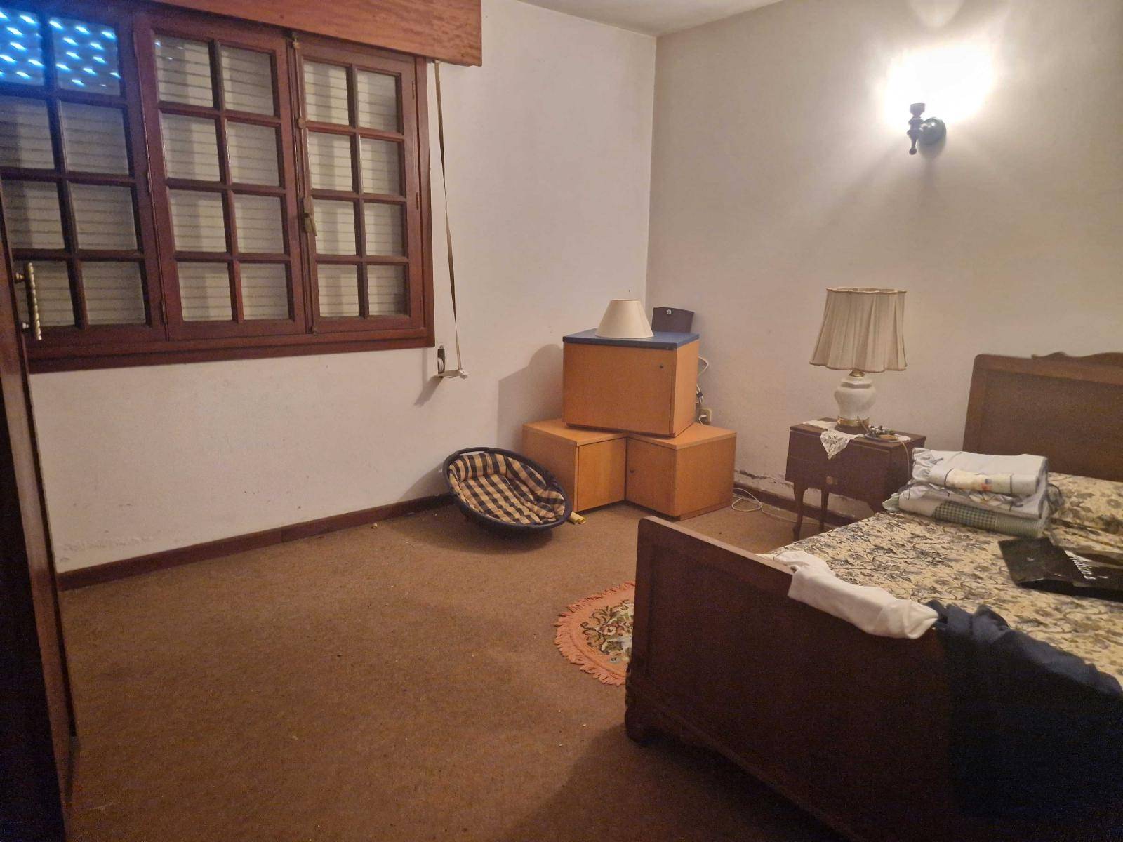 Hus till salu i Brión