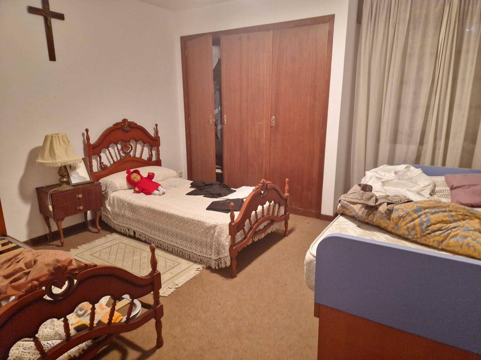 Hus till salu i Brión