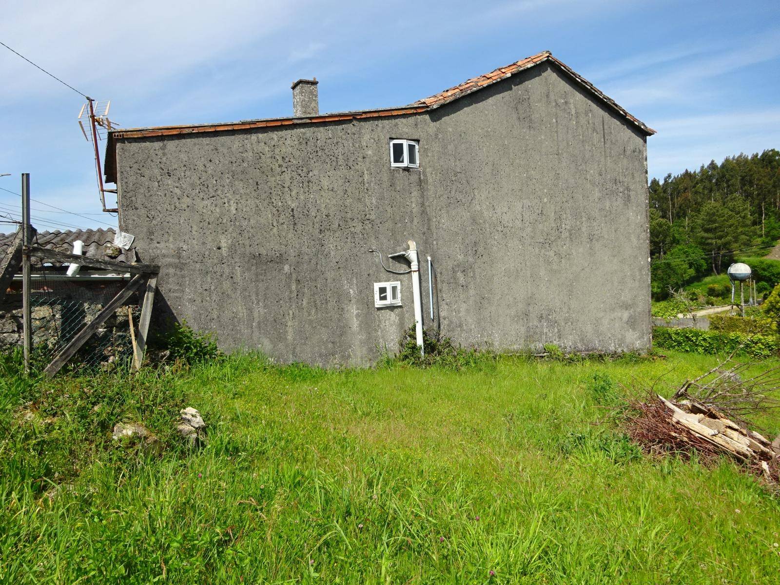 CASA DE PIEDRA CON TERRENO ZONA DE CALO, TEO