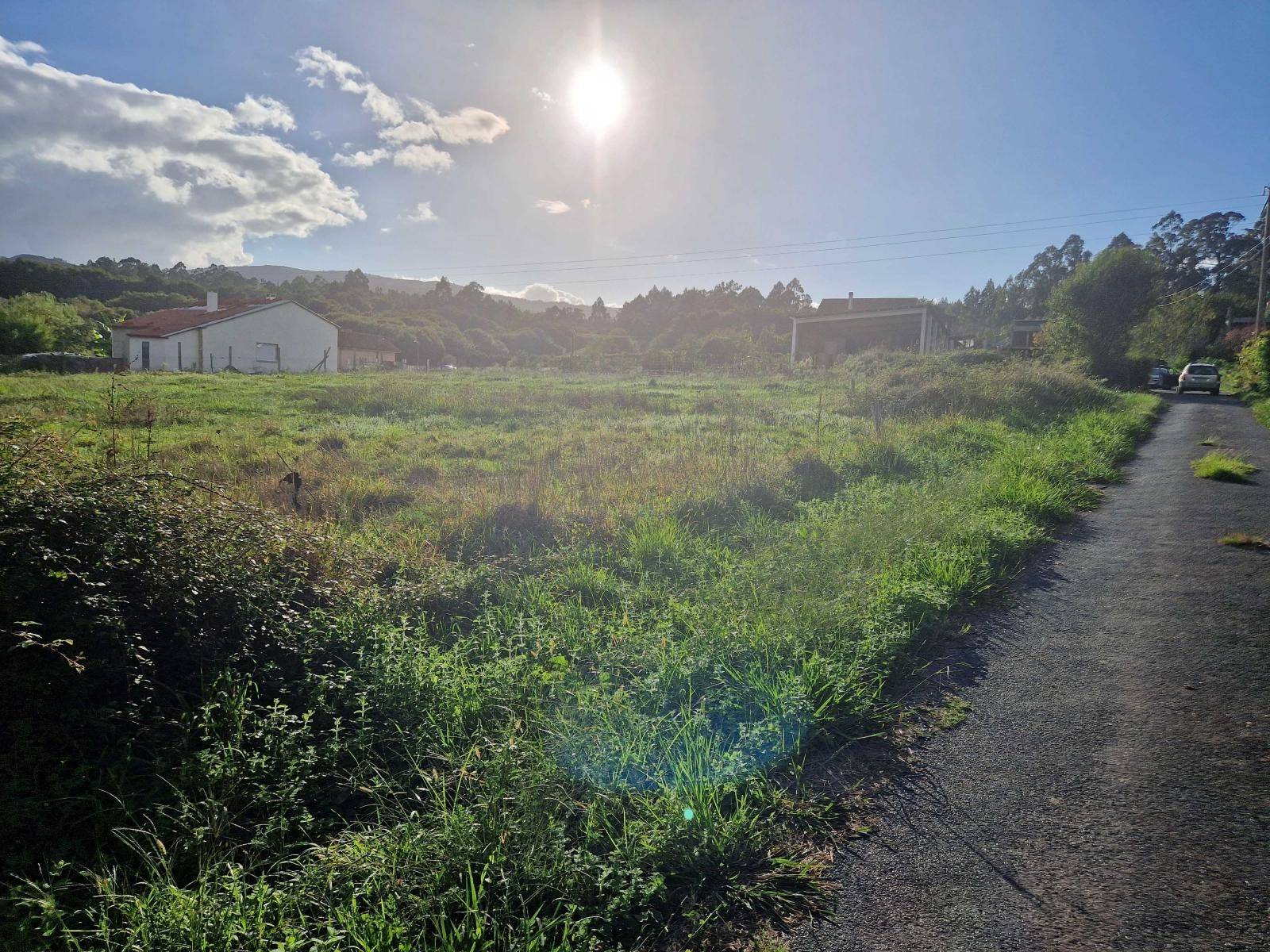 FINCA SOLEADA ZONA BASTAVALES, BRION, MUY CERCA DE BERTAMIRANS