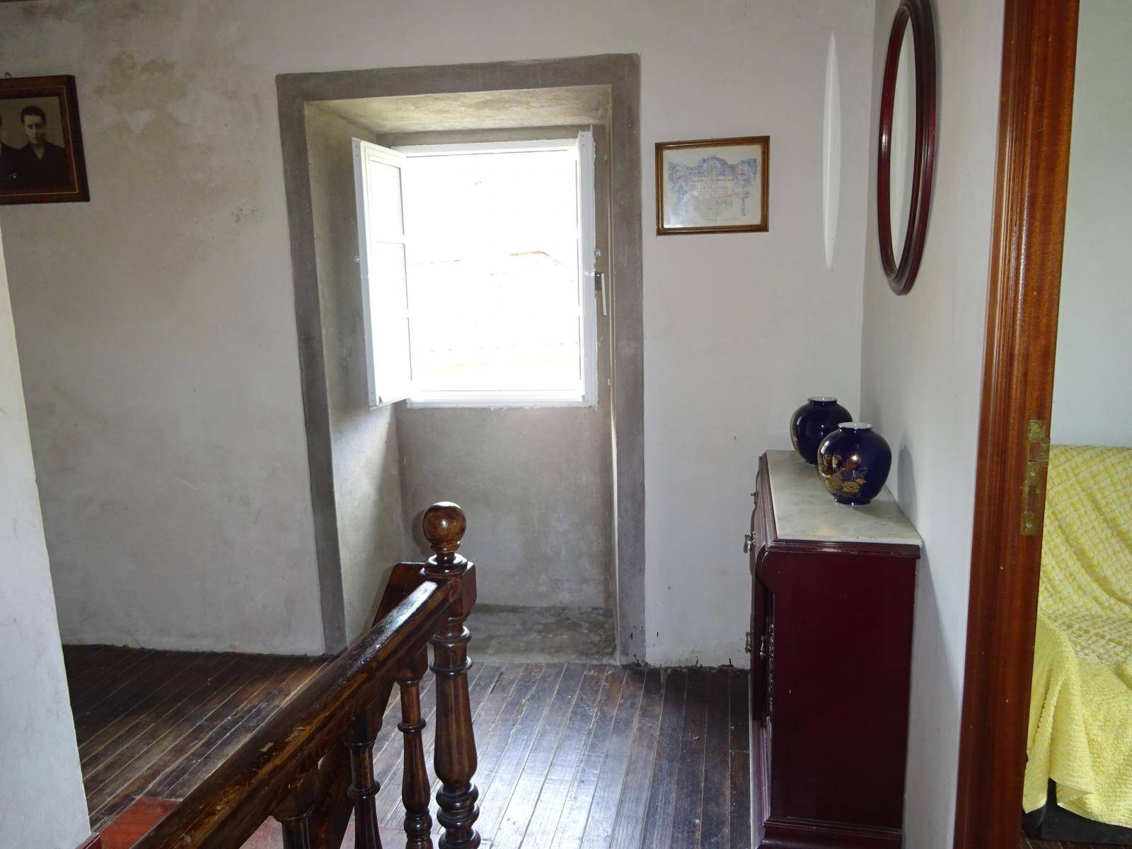CASA DE PIEDRA A REFORMAR ZONA BASTAVALES, BRION