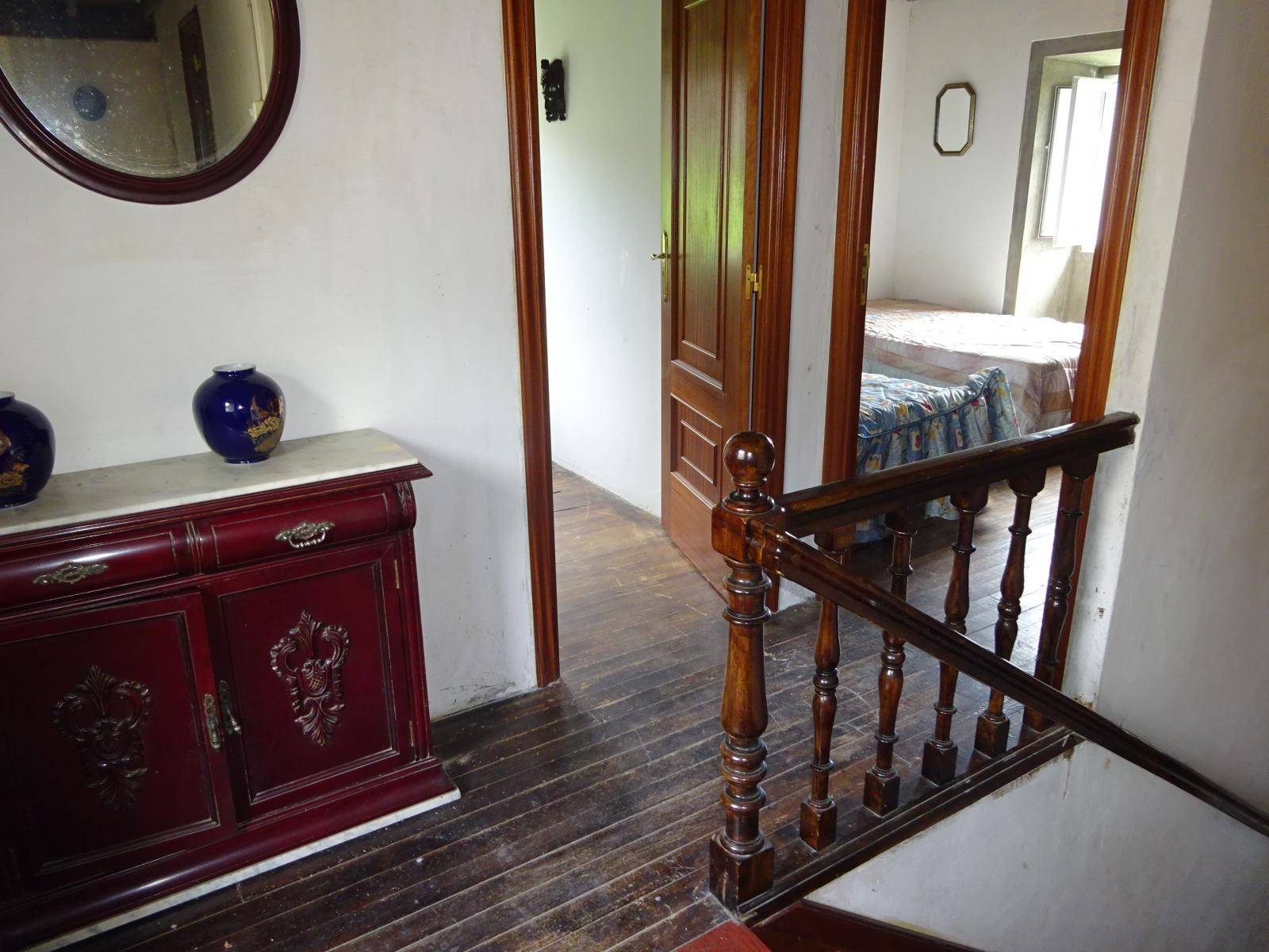 CASA DE PIEDRA A REFORMAR ZONA BASTAVALES, BRION