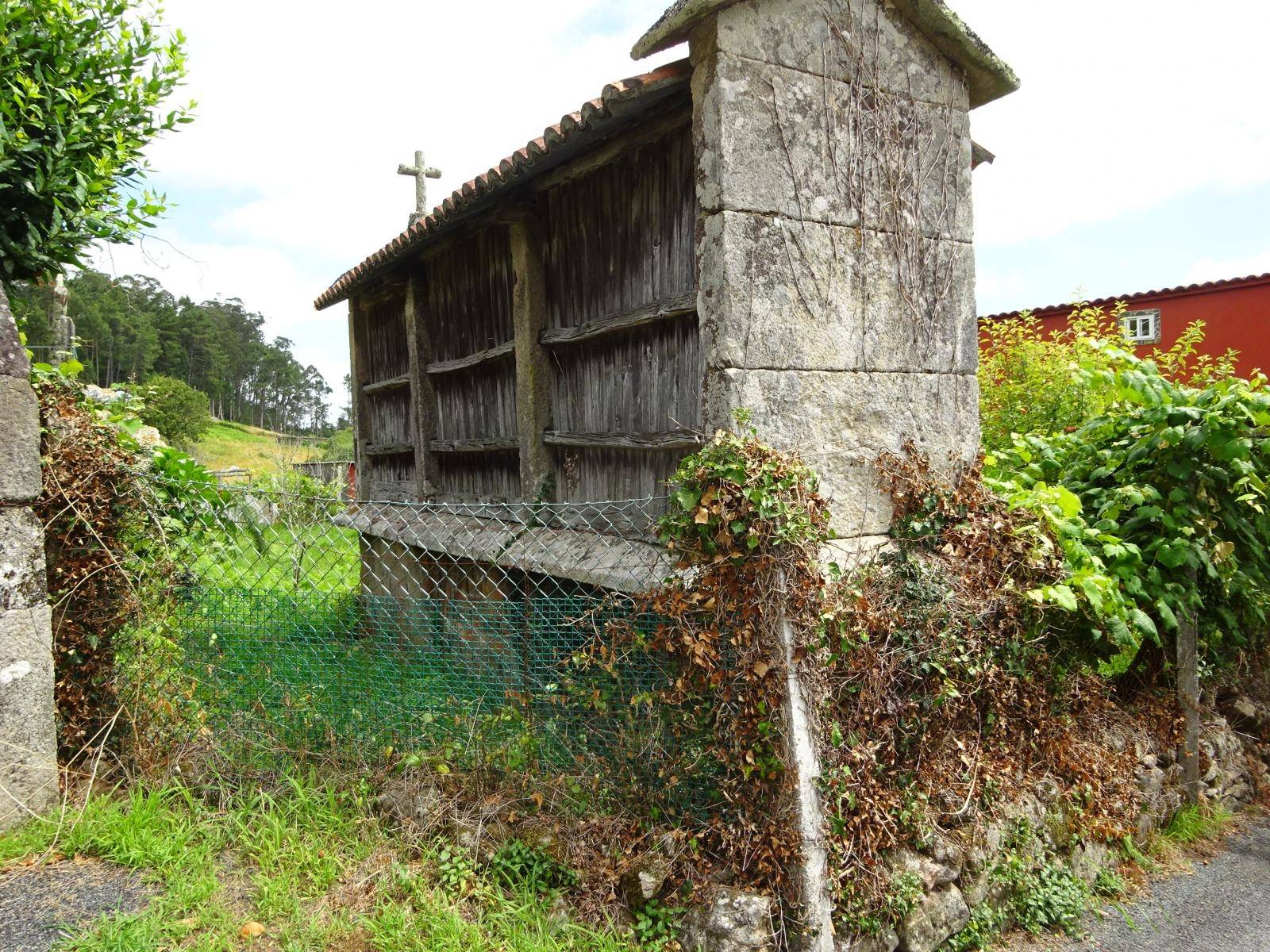CASA DE PIEDRA A REFORMAR ZONA BASTAVALES, BRION